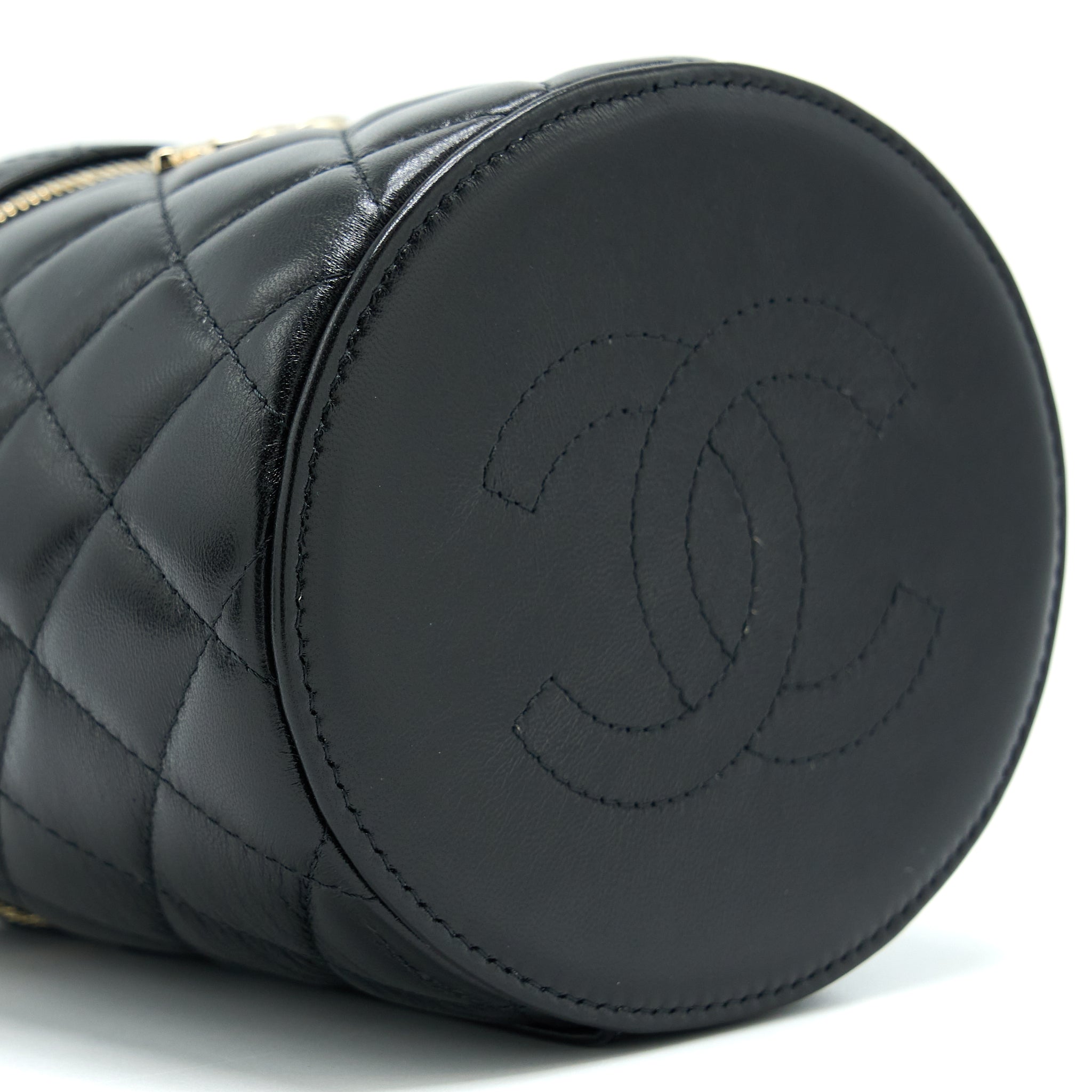 CHANEL 22S TOP HANDLE VANITY LAMBSKIN BLACK LGHW