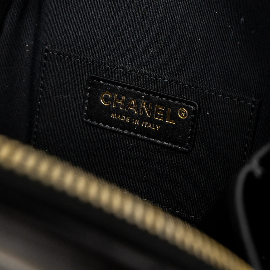 CHANEL ROUND VANITY WITH ROUND HANDLE CROSSBODY BAG LAMBSKIN BLACK GHW (MICROCHIP)