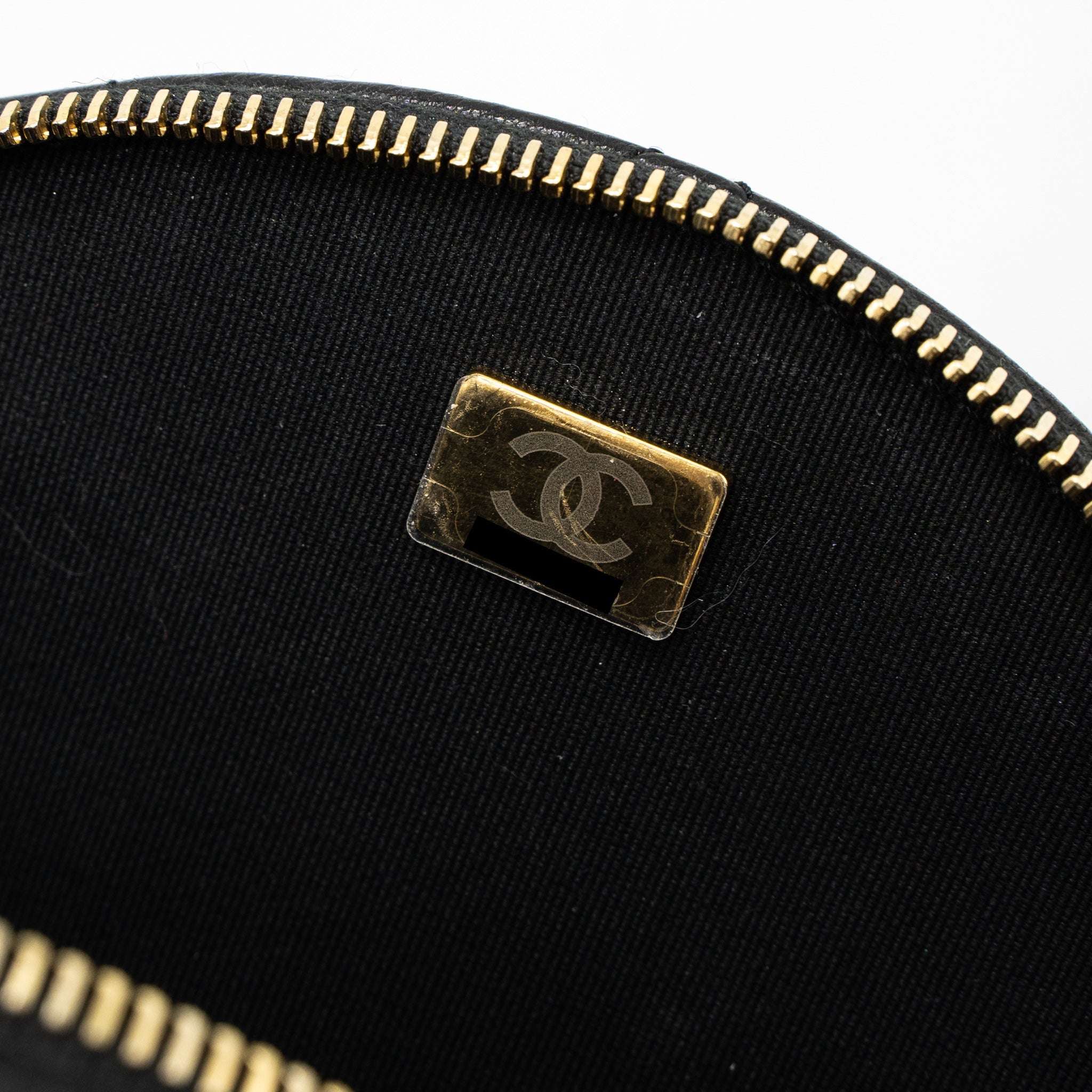 CHANEL ROUND VANITY WITH ROUND HANDLE CROSSBODY BAG LAMBSKIN BLACK GHW (MICROCHIP)