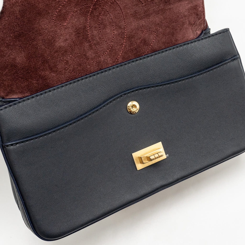 CHANEL DETAILED CHARMS LIMITED EDITION 2.55 REISSUE BAG CALFSKIN DARK NAVY GHW
