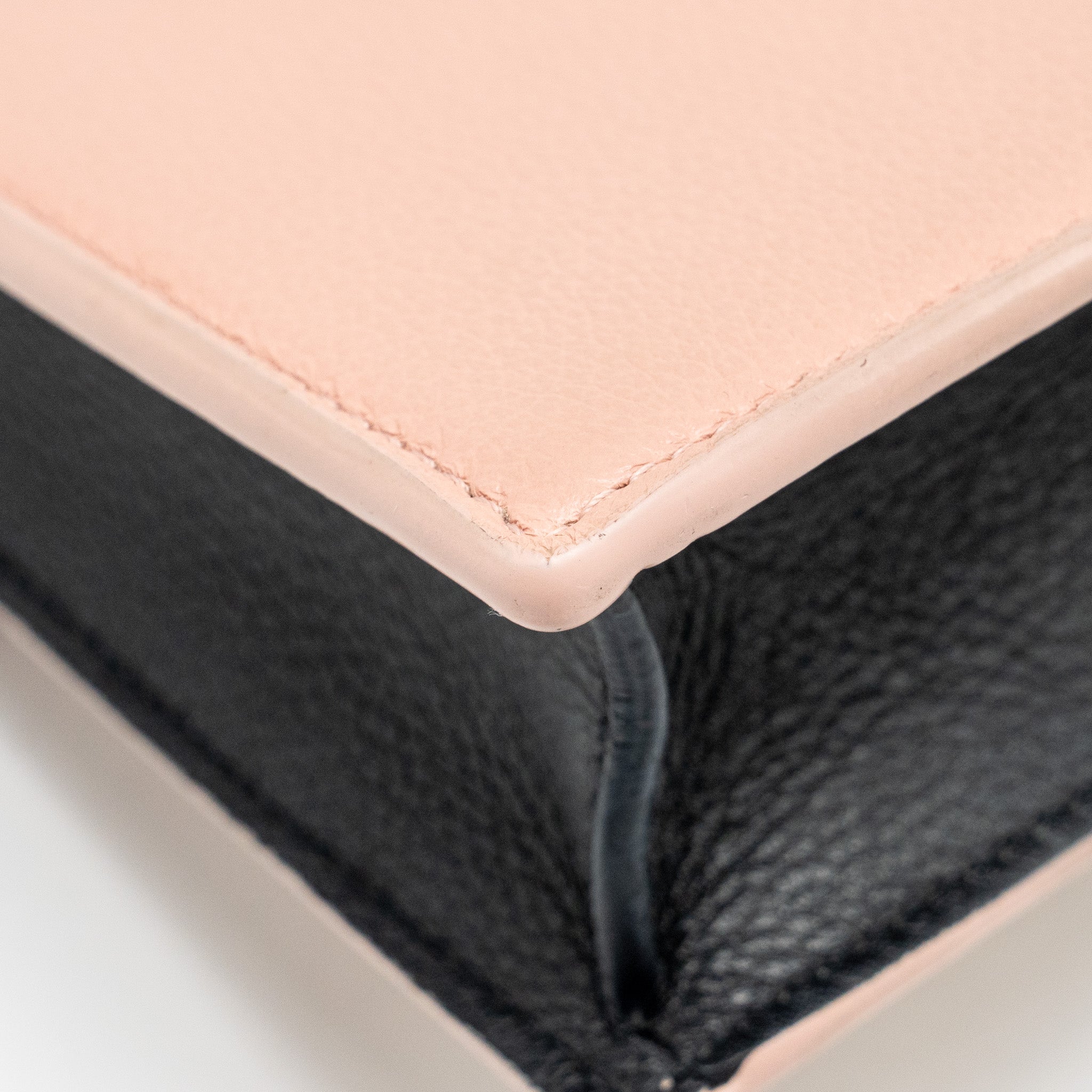 LOUIS VUITTON MY LOCK ME CHAIN POCHETTE CALFSKIN PINK/CREAMY WHITE SHW