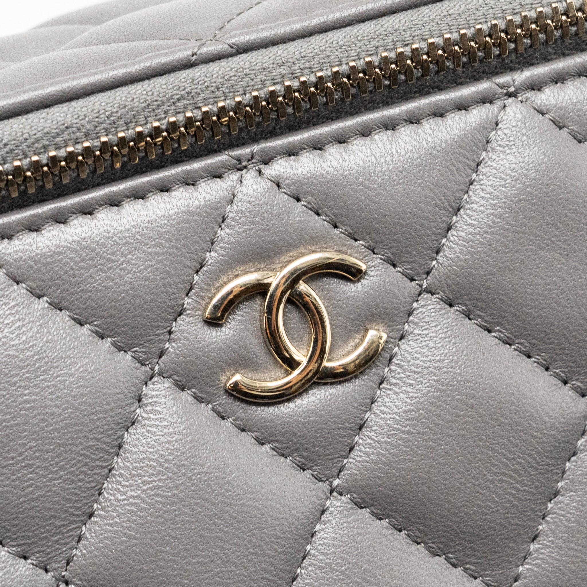 CHANEL LONG VANITY CASE LAMBSKIN GREY LGHW (MICROCHIP)
