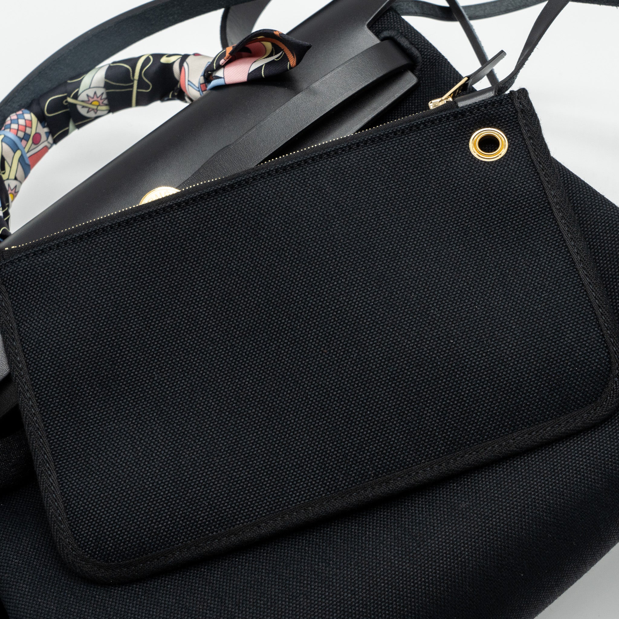 HERMES HERBAG 31 ZIP BAG CANVAS / HUNTER LEATHER BLACK GHW