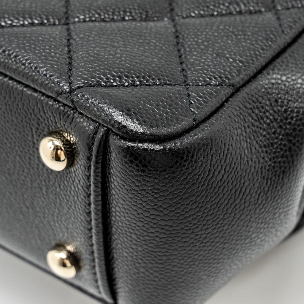 CHANEL MEDIUM BUSINESS AFFINITY CAVIAR BLACK LGHW (MICROCHIP)