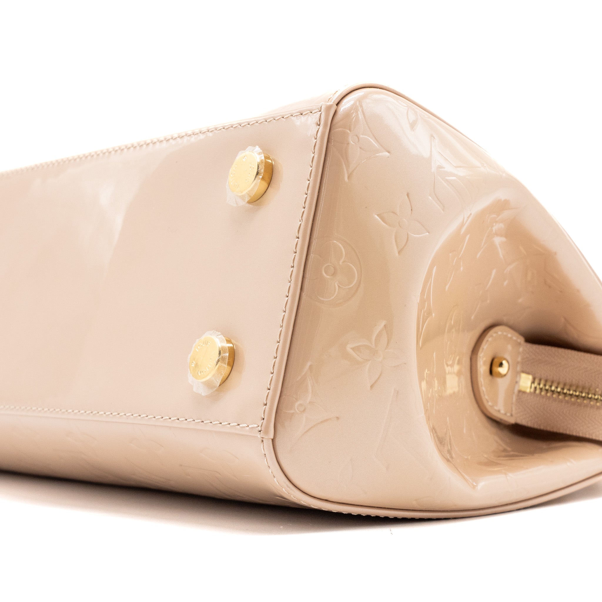 LOUIS VUITTON BREA MM PATENT LEATHER BEIGE GHW