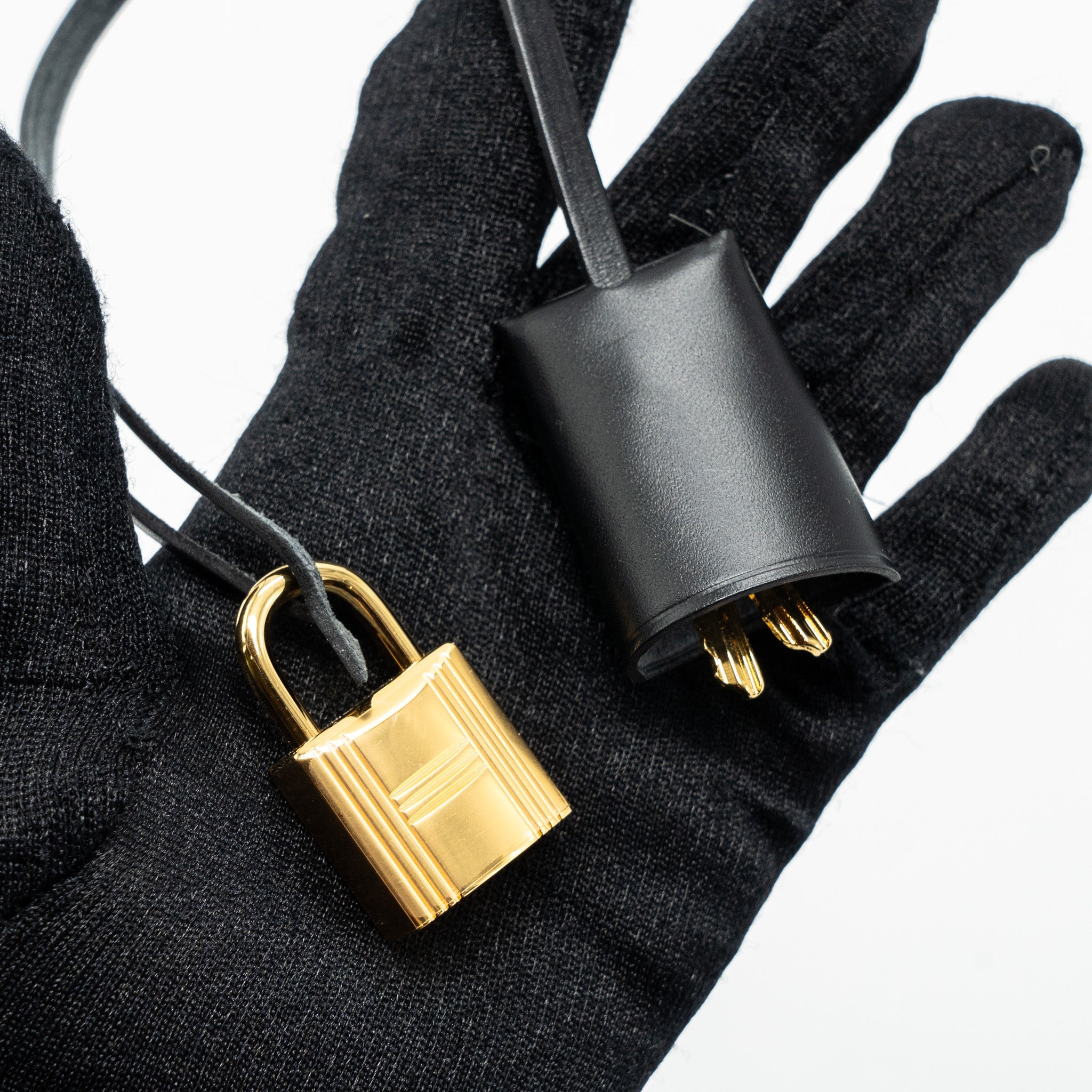 HERMES HERBAG 31 ZIP BAG CANVAS / HUNTER LEATHER BLACK GHW