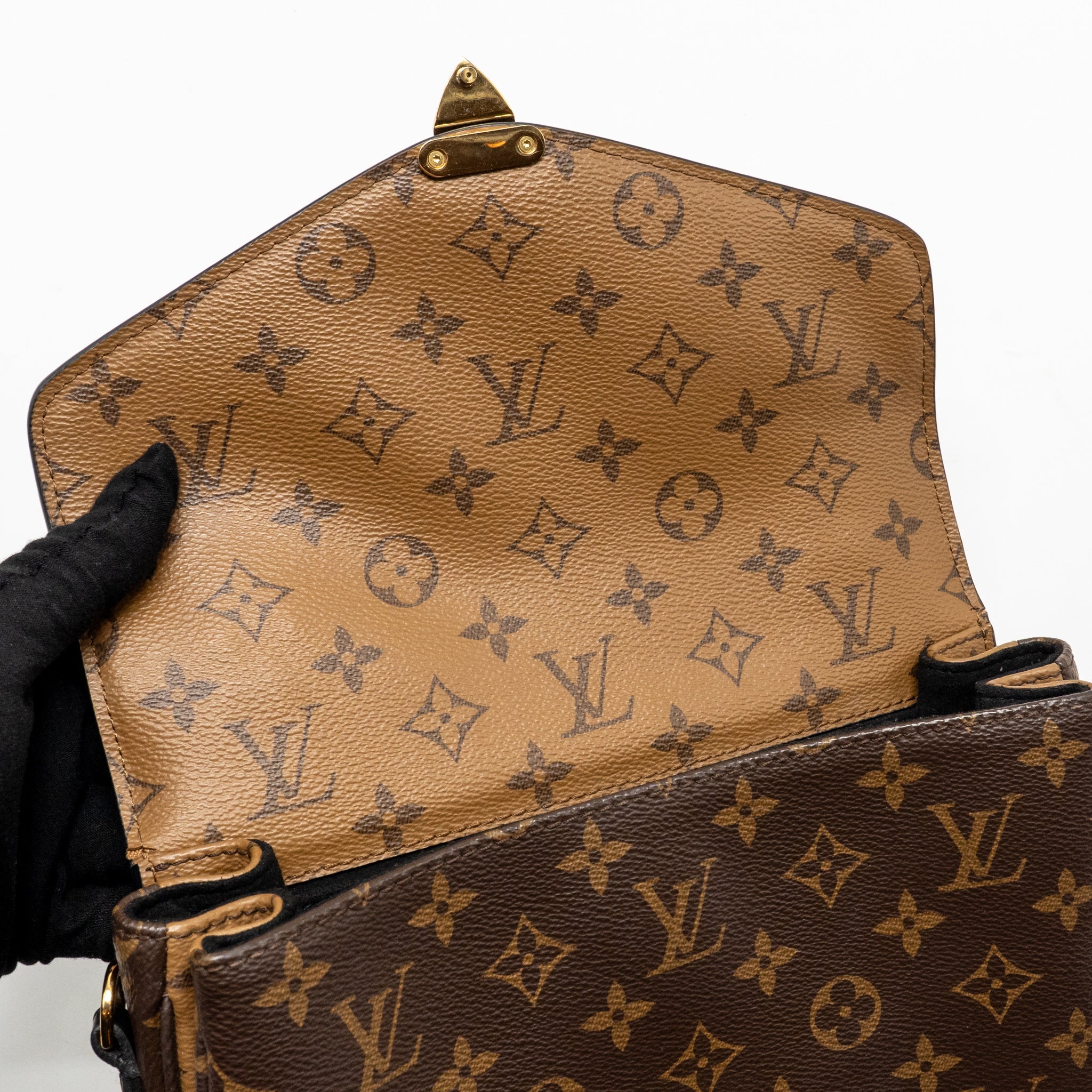 LOUIS VUITTON POCHETTE METIS MONOGRAM REVERSE CANVAS GHW