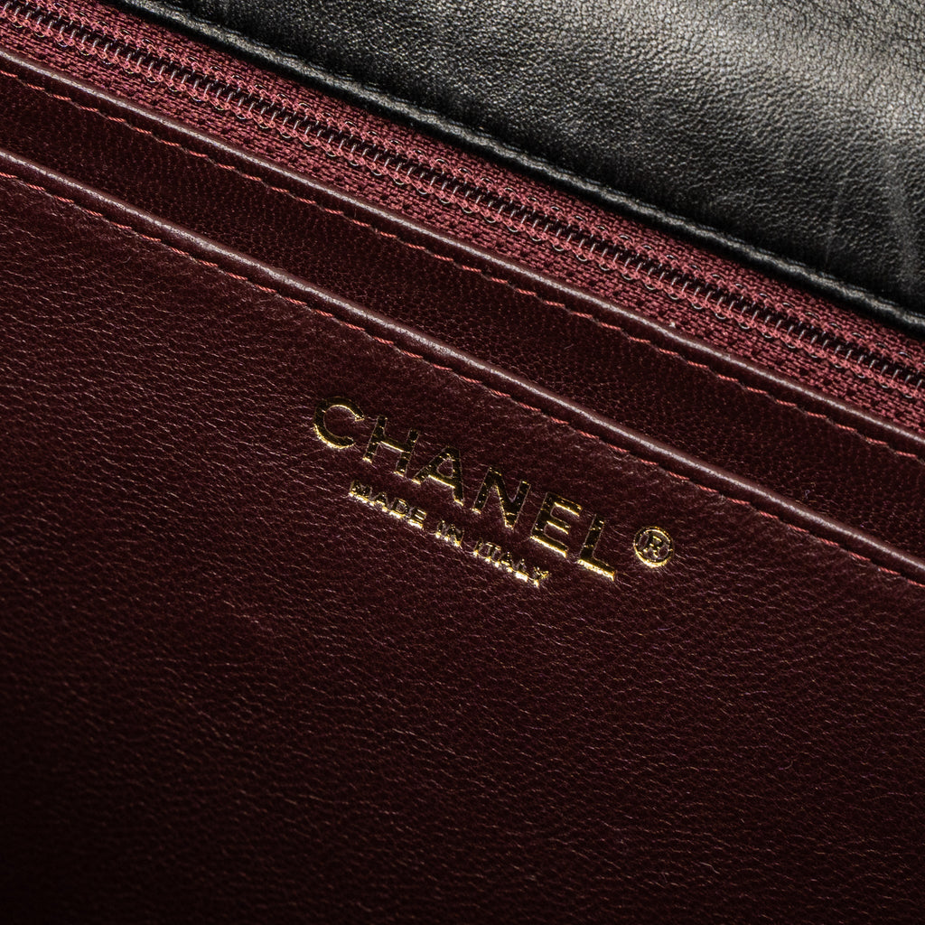 CHANEL MAXI CLASSIC SINGLE FLAP BAG LAMBSKIN BLACK GHW