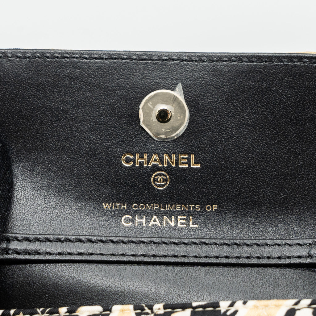 CHANEL MINI CLUTCH WITH CHAINS FABRIC MULTICOLOUR LGHW(MICROCHIP)