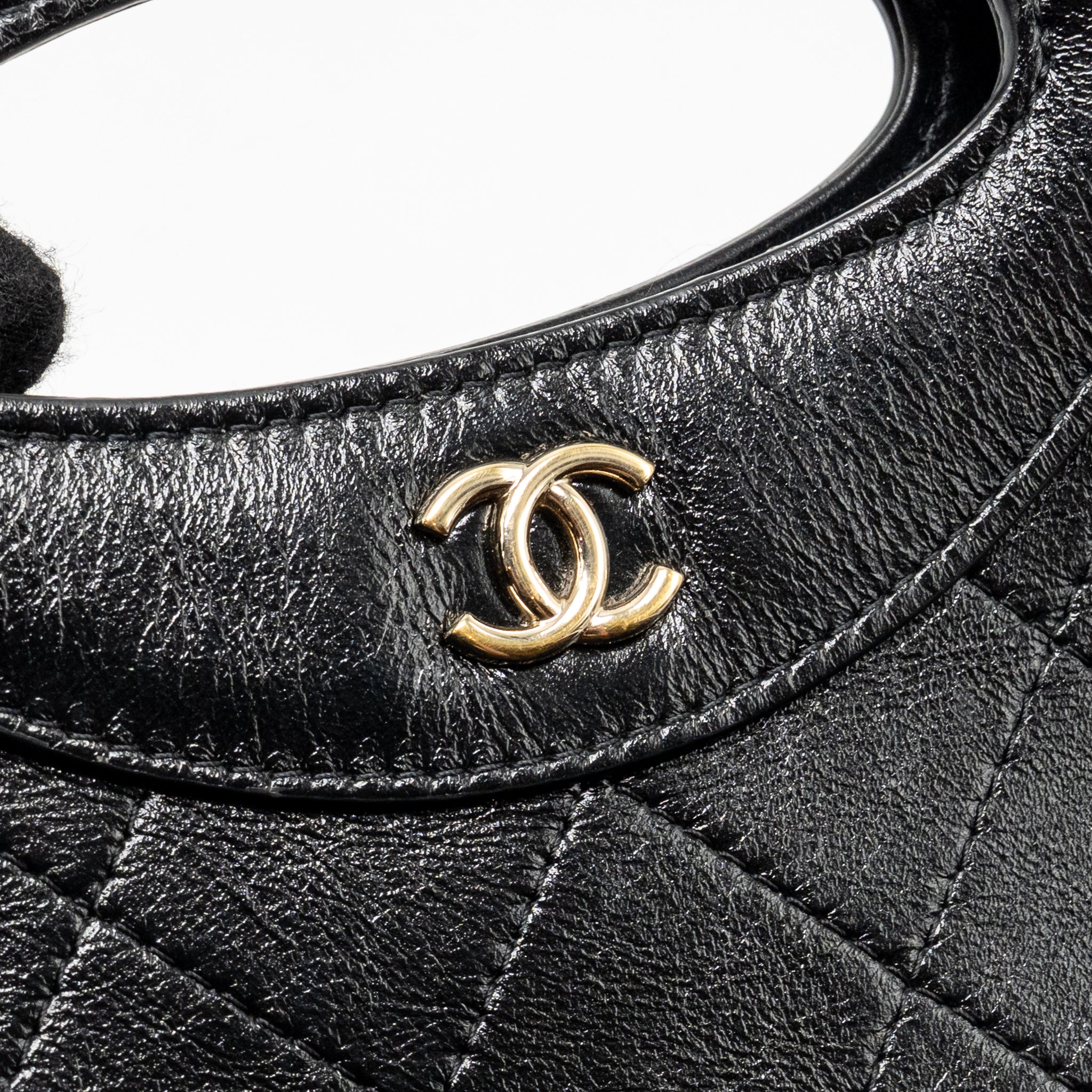 CHANEL 24C MINI 31 CLUTCH WITH CHAIN SHINY CALFSKIN BLACK LGHW (MICROCHIP)