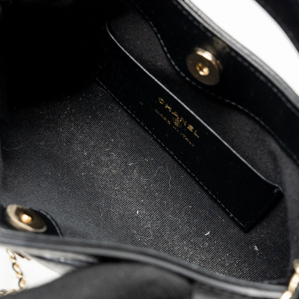 CHANEL 24C MINI 31 CLUTCH WITH CHAIN SHINY CALFSKIN BLACK LGHW (MICROCHIP)