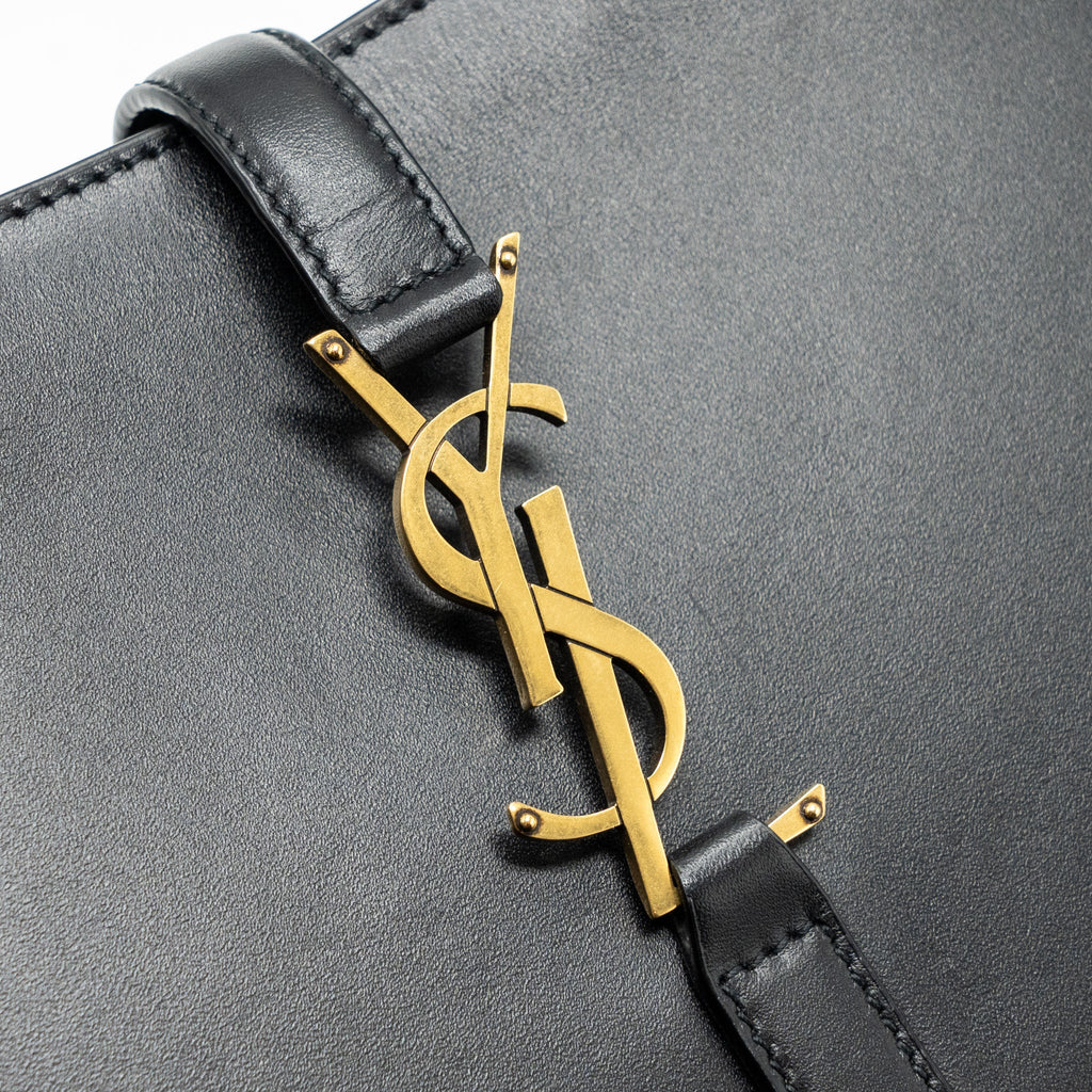 SAINT LAURENT/YSL LE 5 A 7 HOBO BAG SMOOTH CALFSKIN BLACK GHW
