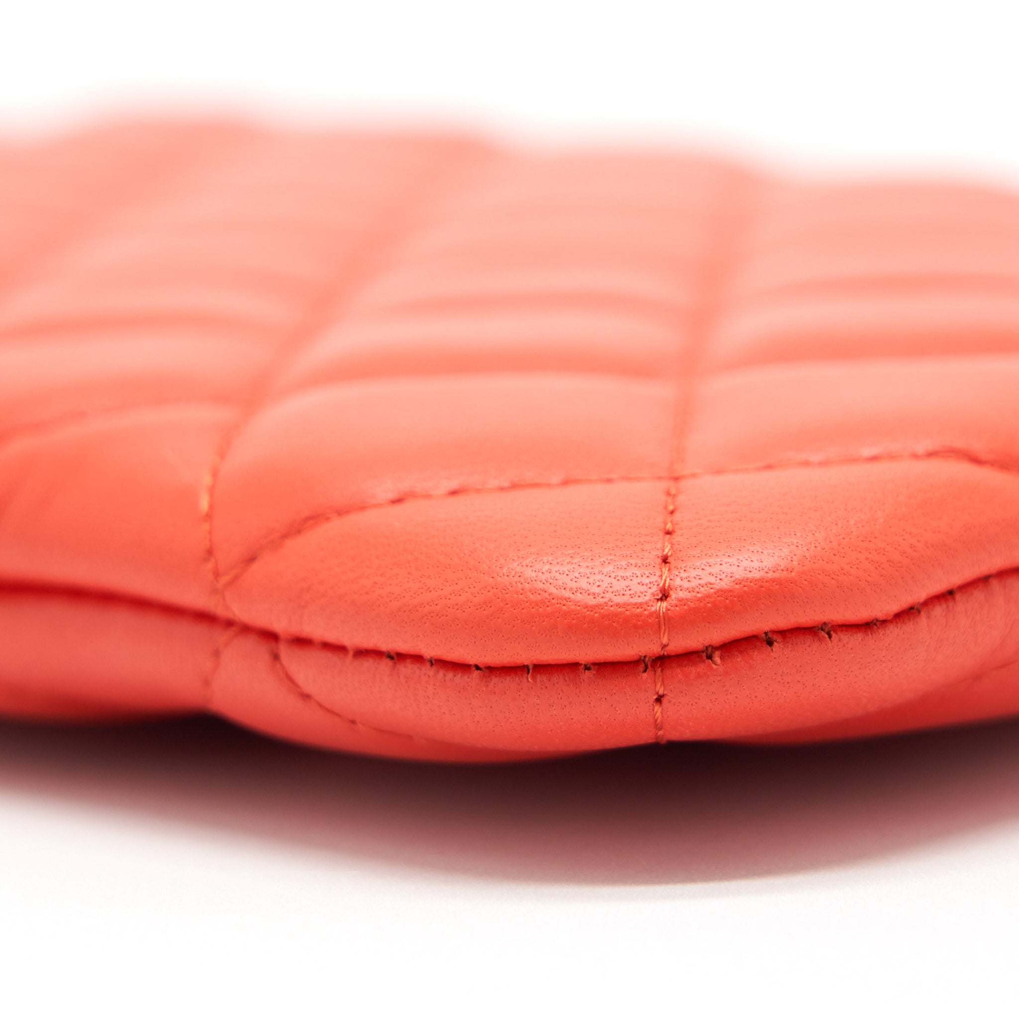 CHANEL HABANA O CASE POUCH LAMBSKIN RED GHW