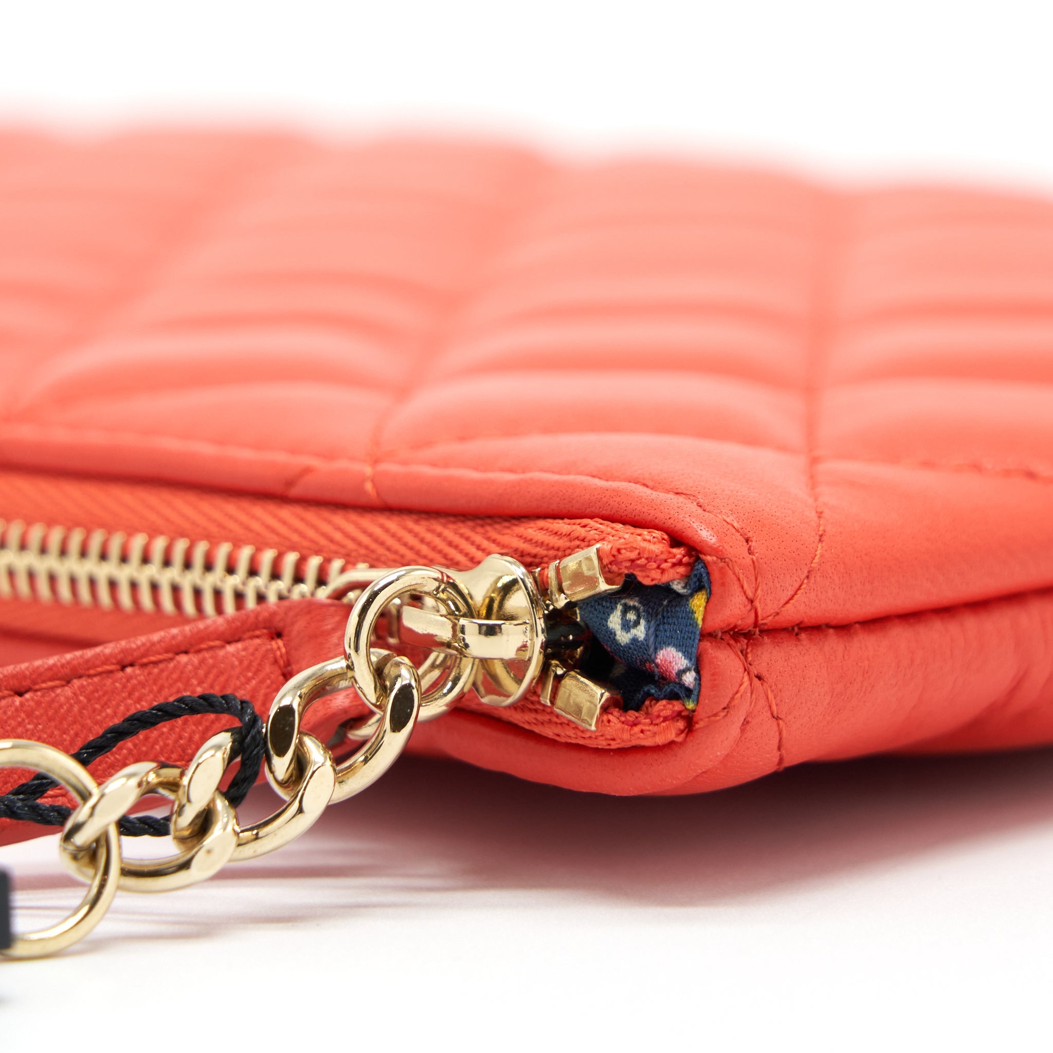 CHANEL HABANA O CASE POUCH LAMBSKIN RED GHW
