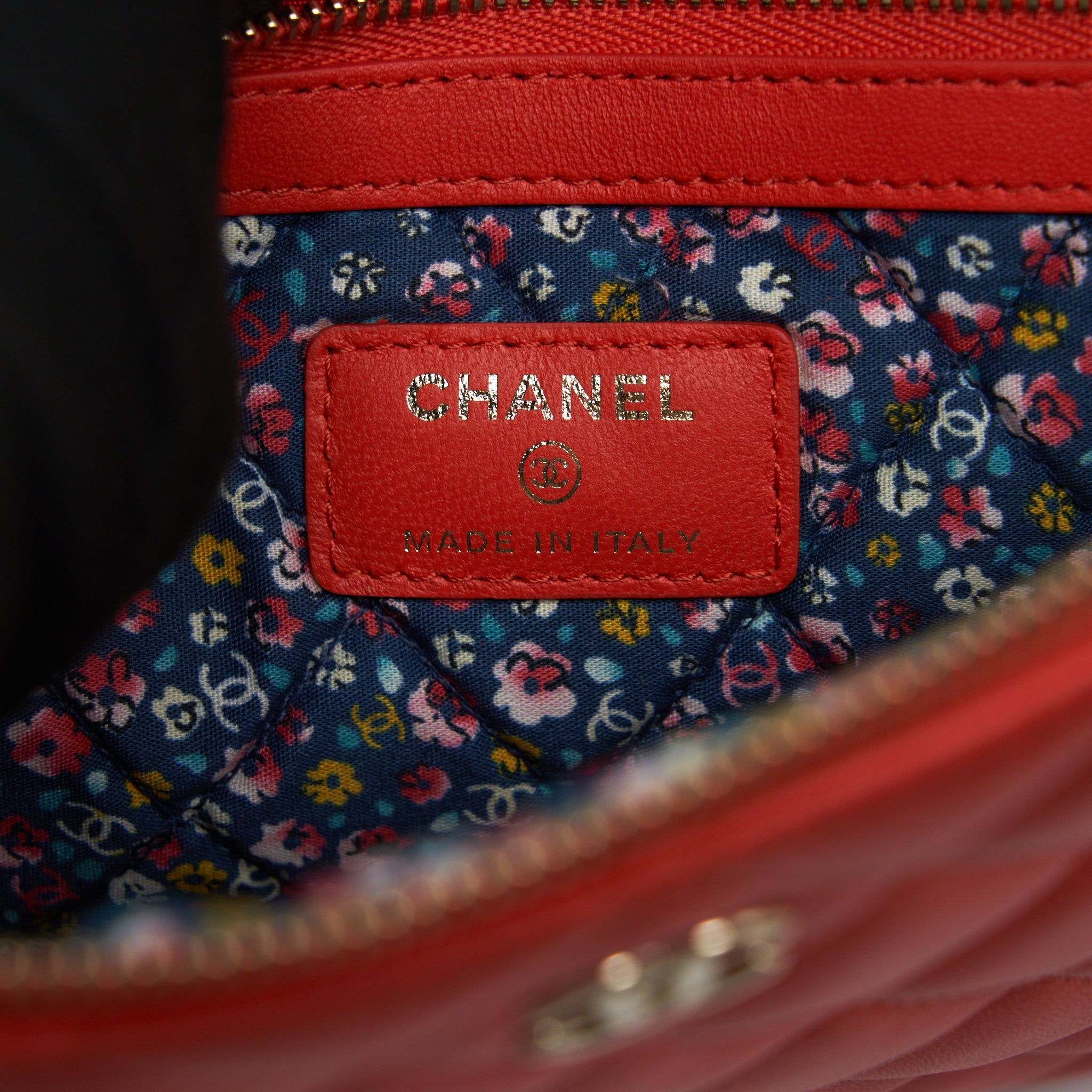 CHANEL HABANA O CASE POUCH LAMBSKIN RED GHW