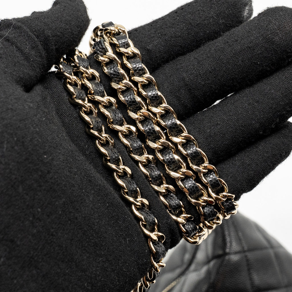 CHANEL 25C DETAIL CC LOGO QUILTED HOBO BAG CAVIAR BLACK LGHW (MICROCHIP)