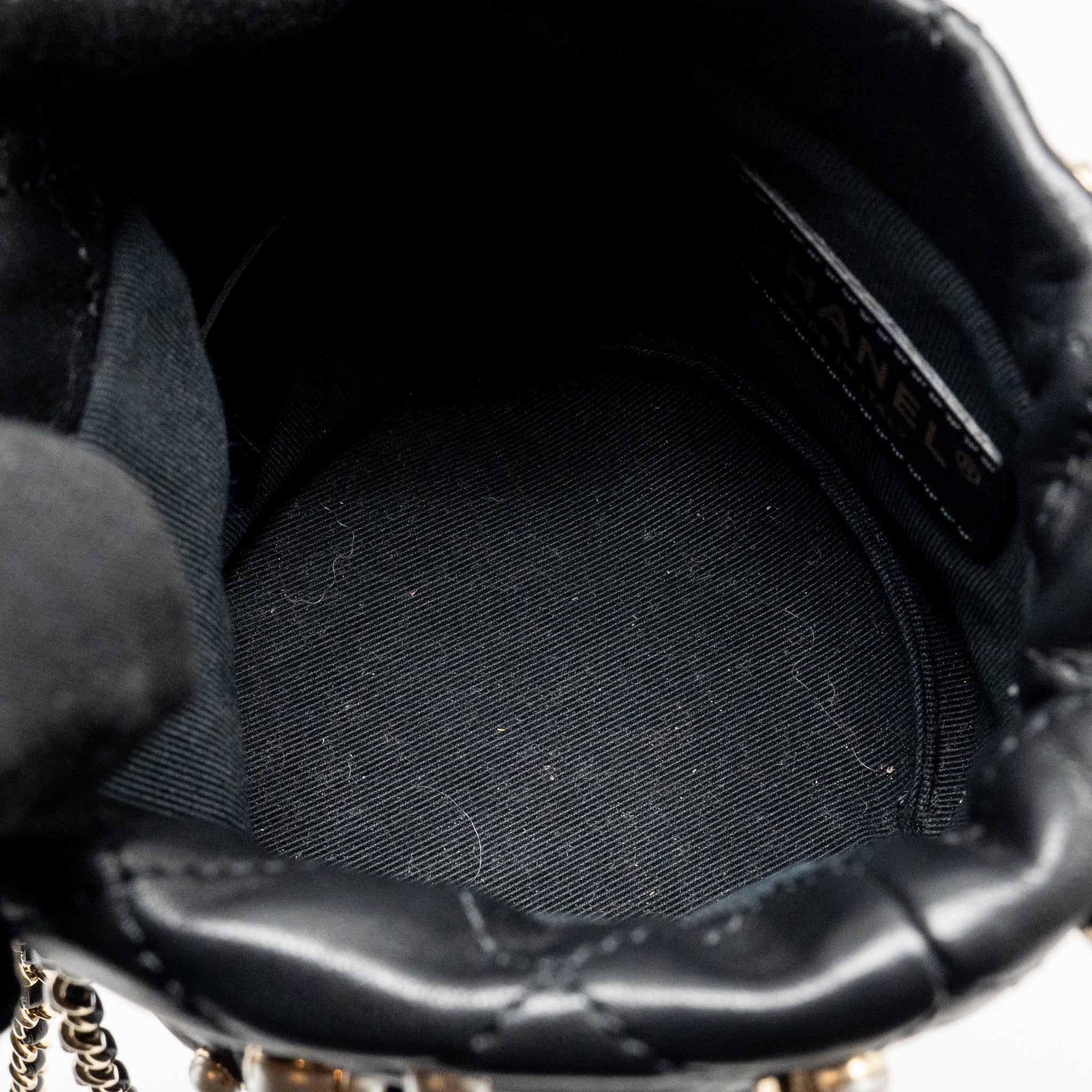 CHANEL ABOUT PEARLS QUILTED DRAWSTRING BUCKET BAG LAMBSKIN BLACK LGHW