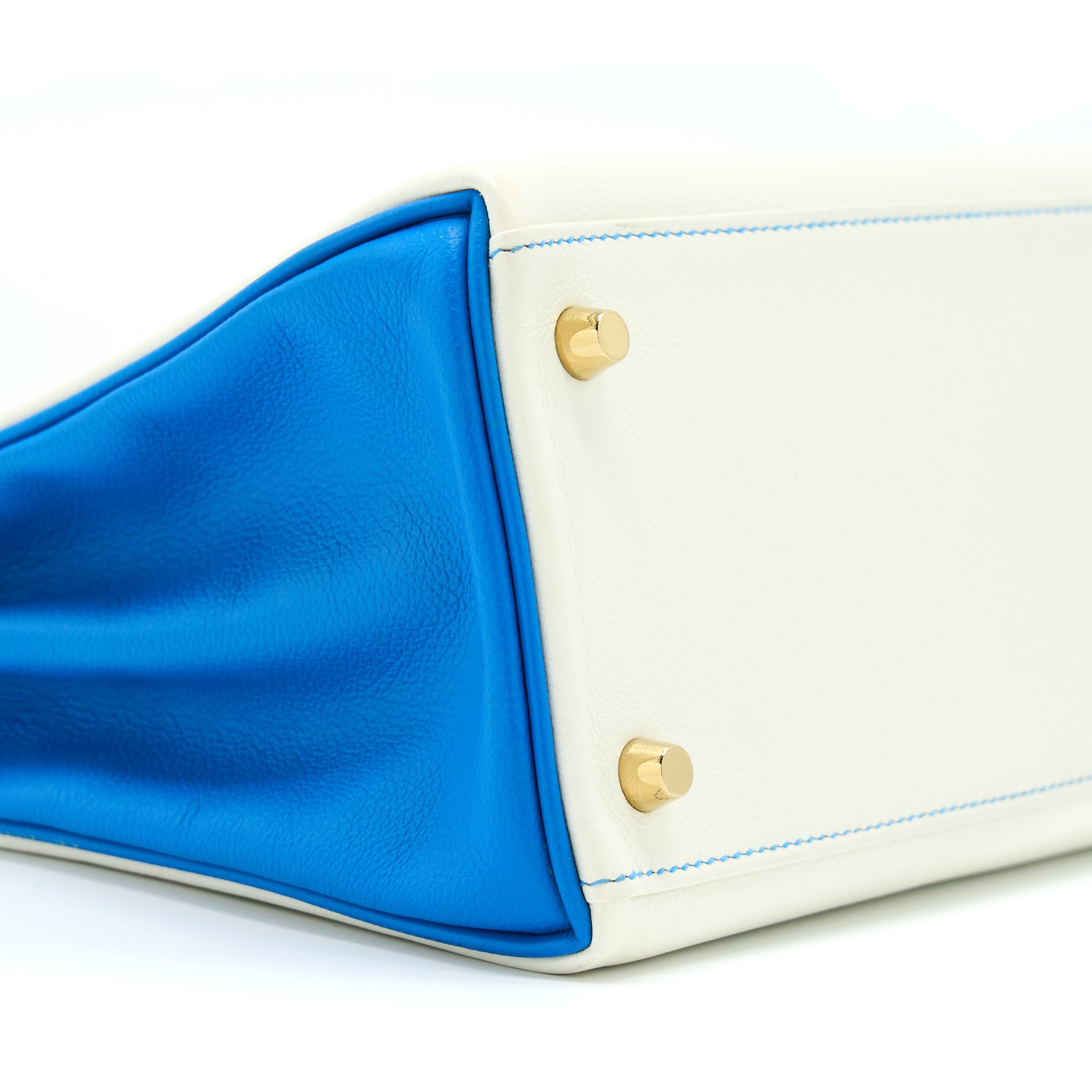 HERMES KELLY 28 SPECIAL ORDER EVERCOLOR BLANC/MYKONO BRUSHED GOLD HARDWARE