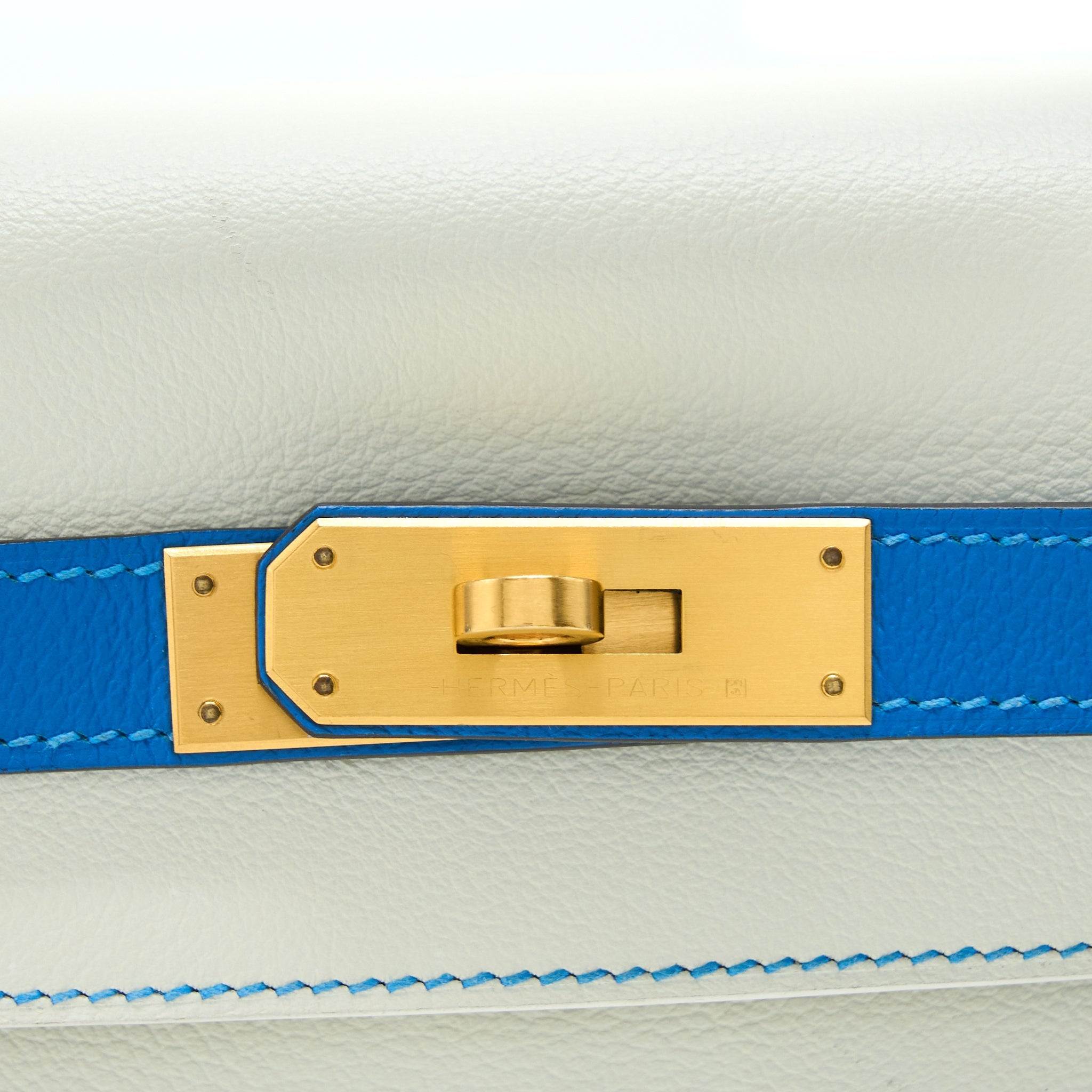 HERMES KELLY 28 SPECIAL ORDER EVERCOLOR BLANC/MYKONO BRUSHED GOLD HARDWARE
