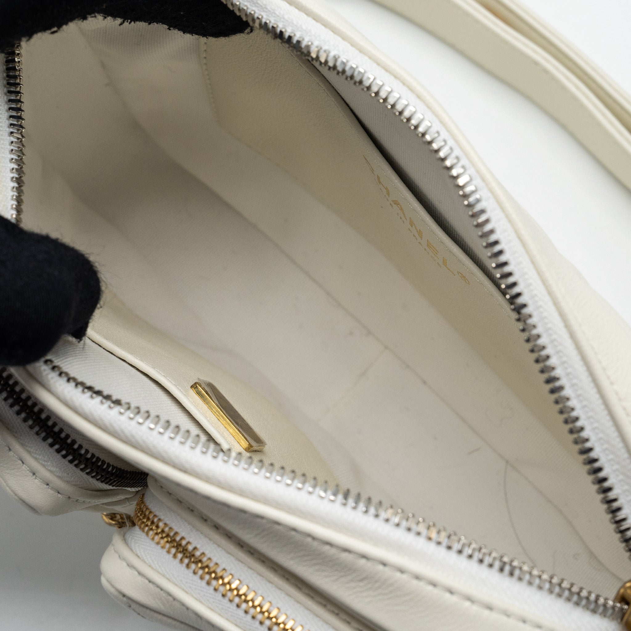 CHANEL SMALL CAMERA BAG CALFSKIN WHITE MULTICOLOUR HARDWARE(MICROCHIP)