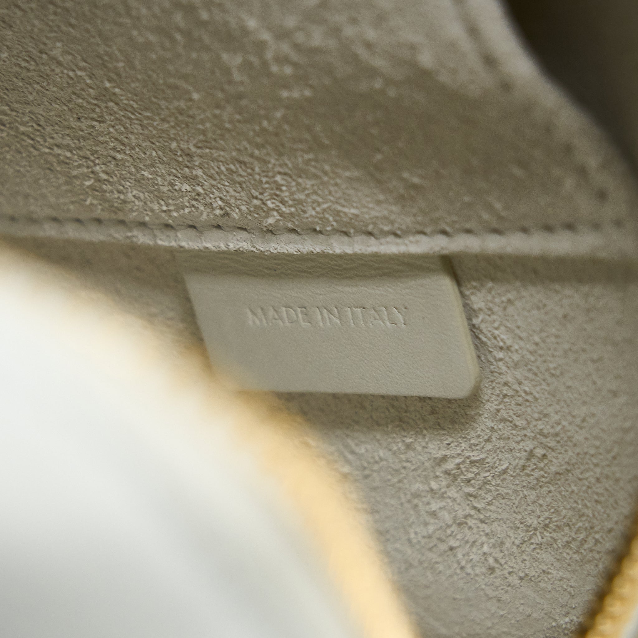 CELINE OVAL BAG CUIR TRIUMPHED CALFSKIN WHITE GHW