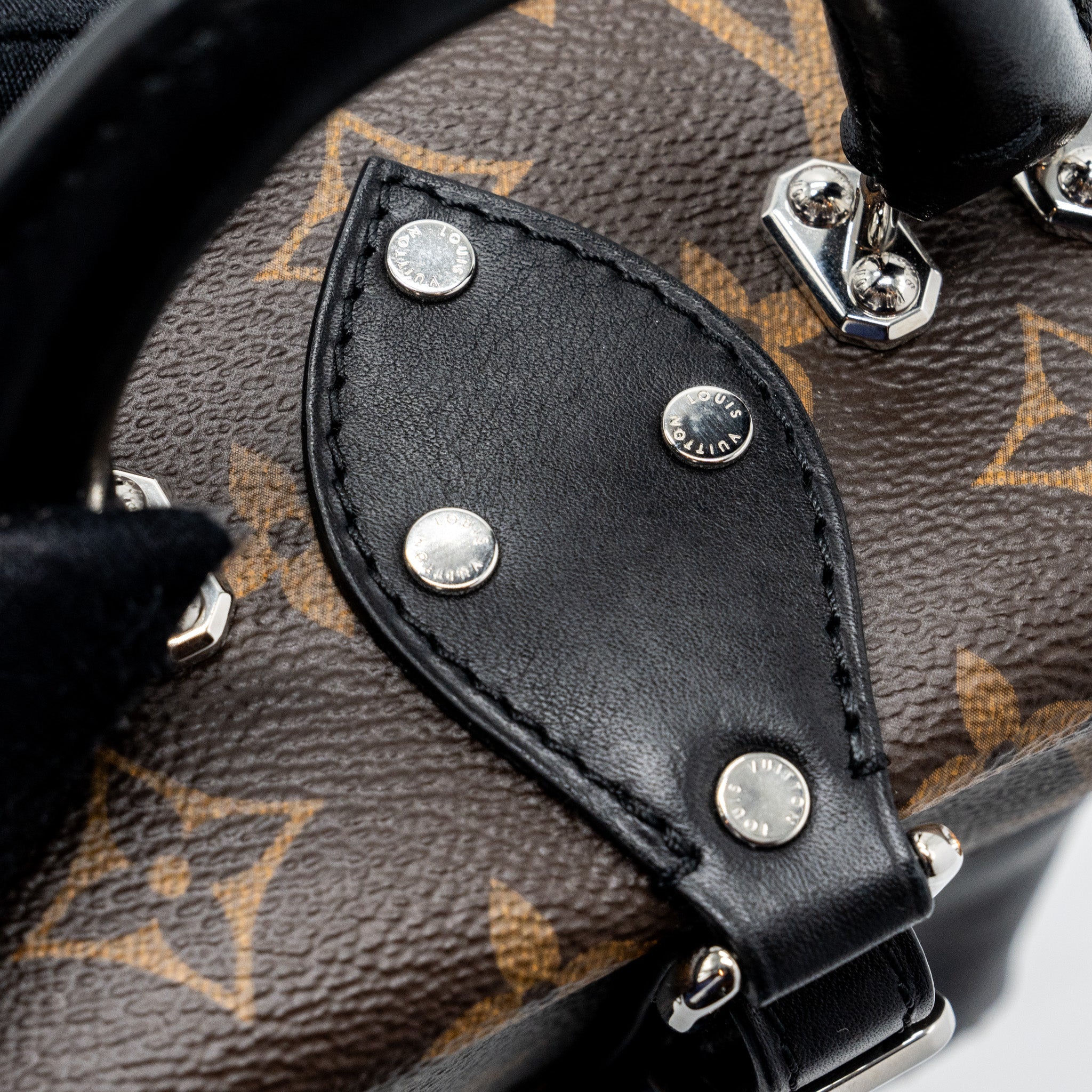LOUIS VUITTON CAMERA BOX SHOULDER BAG MONOGRAM CANVAS SHW