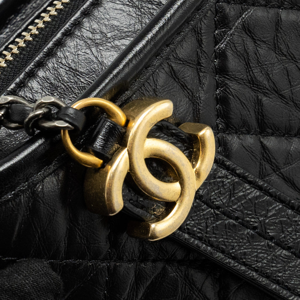CHANEL NEW MEDIUM GABRIELLE HOBO BAG CALFSKIN BLACK MULTICOLOUR HARDWARE (MICROCHIP)