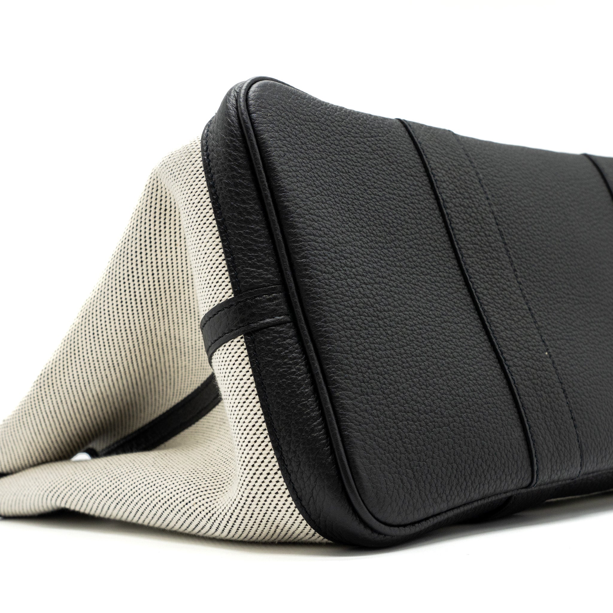 HERMES GARDEN PARTY 36 CANVAS/ LEATHER BLACK / WHITE SHW