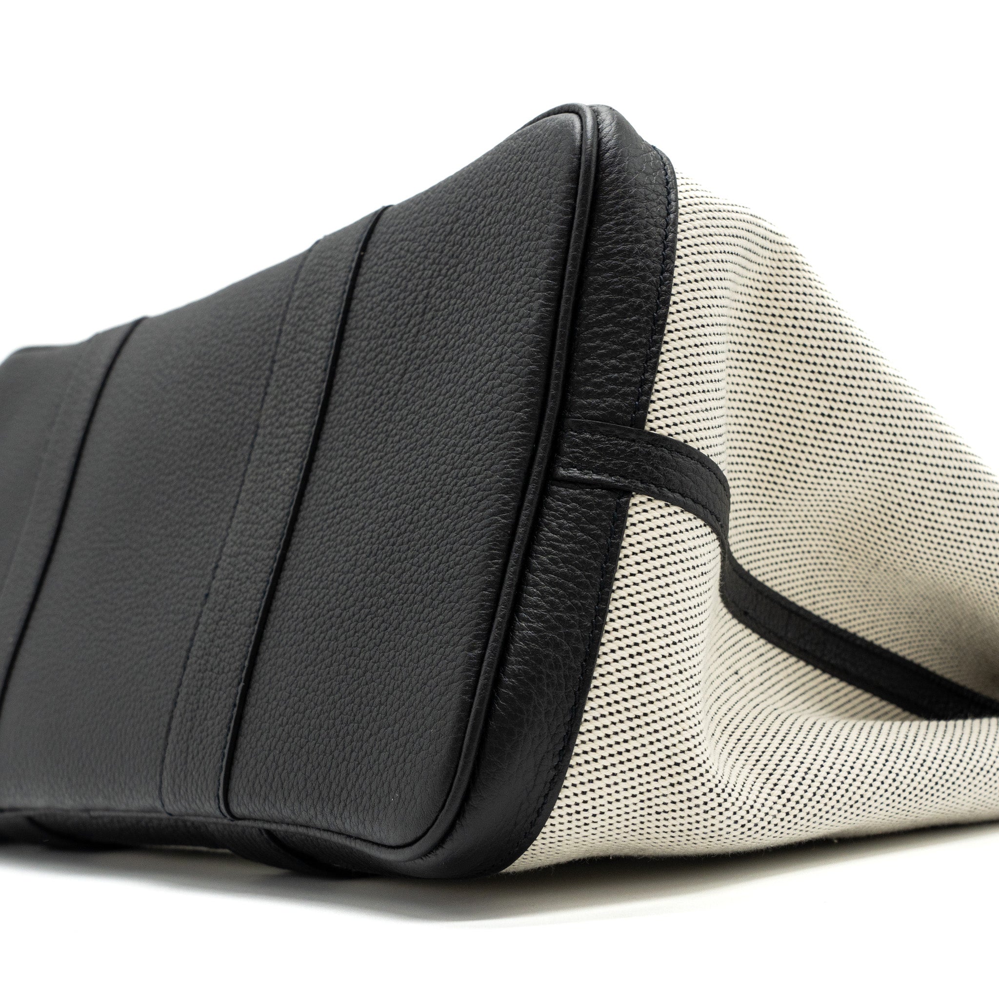 HERMES GARDEN PARTY 36 CANVAS/ LEATHER BLACK / WHITE SHW