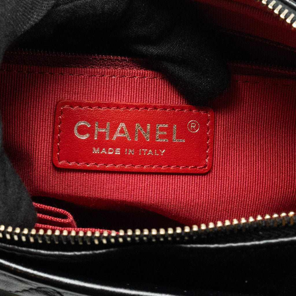 CHANEL NEW MEDIUM GABRIELLE HOBO BAG CALFSKIN BLACK MULTICOLOUR HARDWARE (MICROCHIP)