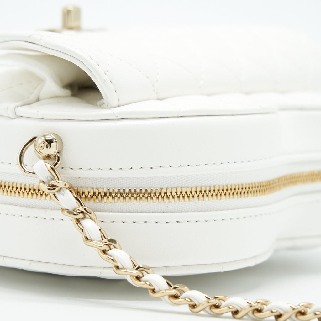 CHANEL 22S HEART BAG LAMBSKIN WHITE LGHW (MICROCHIP)