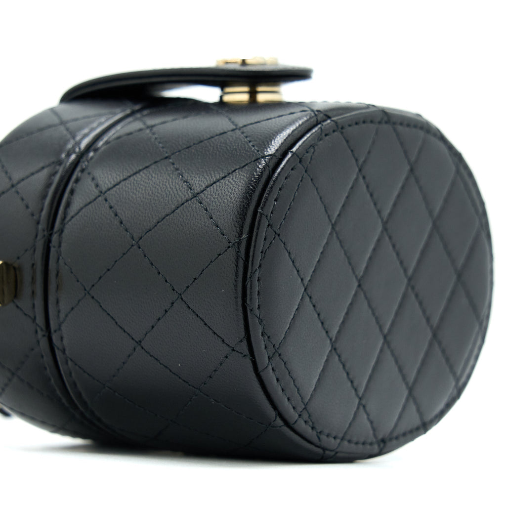 CHANEL MINI ROUND VANITY WITH CHAIN LAMBSKIN BLACK LGHW