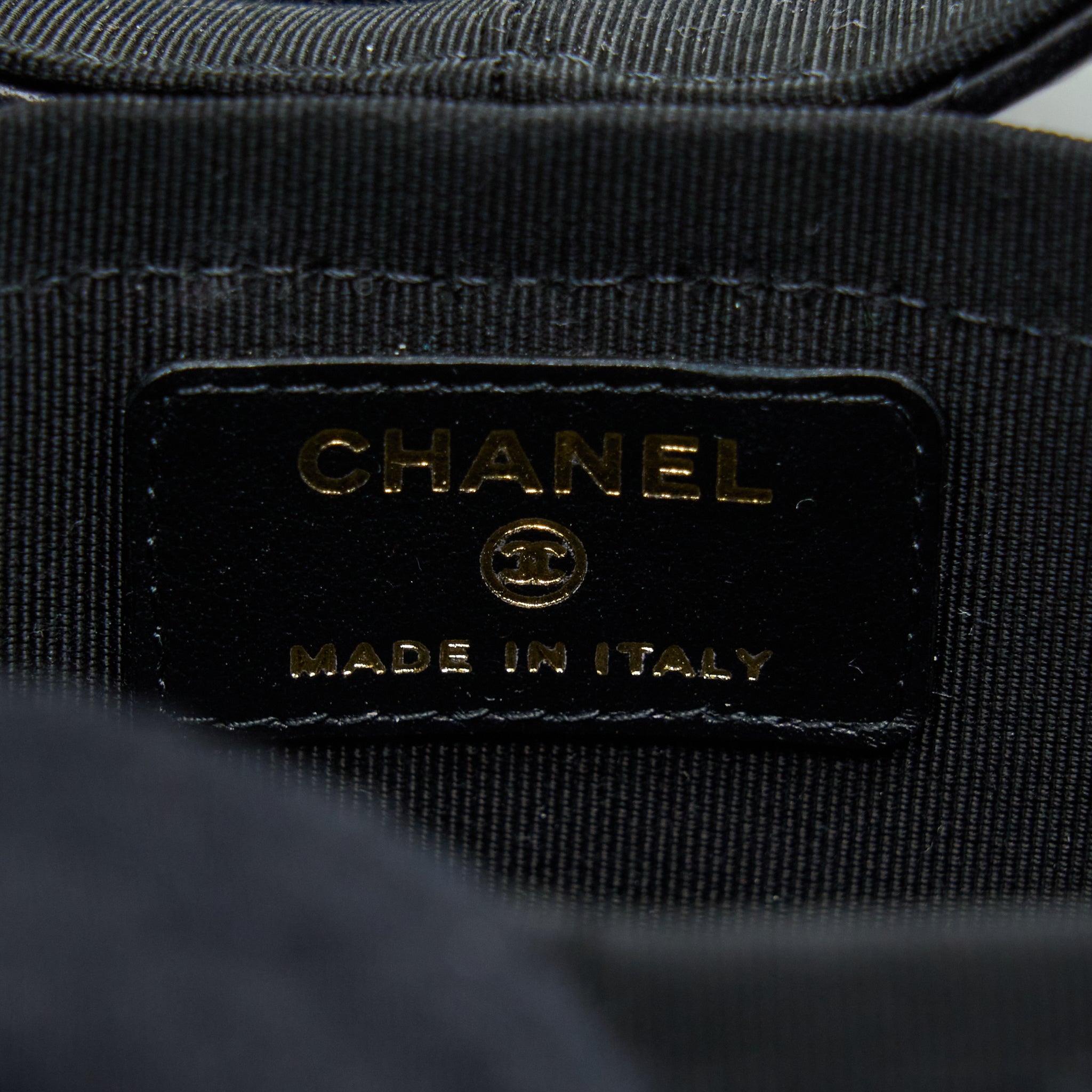 CHANEL MINI ROUND VANITY WITH CHAIN LAMBSKIN BLACK LGHW