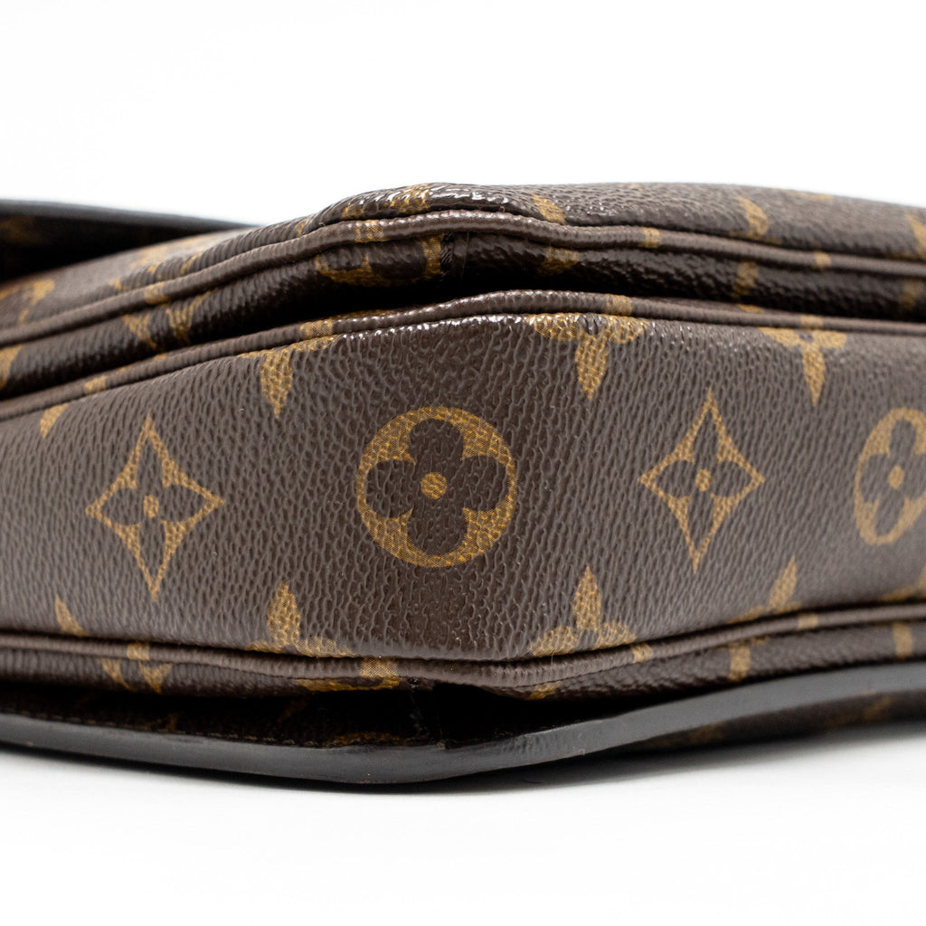 LOUIS VUITTON POCHETTE MÉTIS MONOGRAM CANVAS GHW