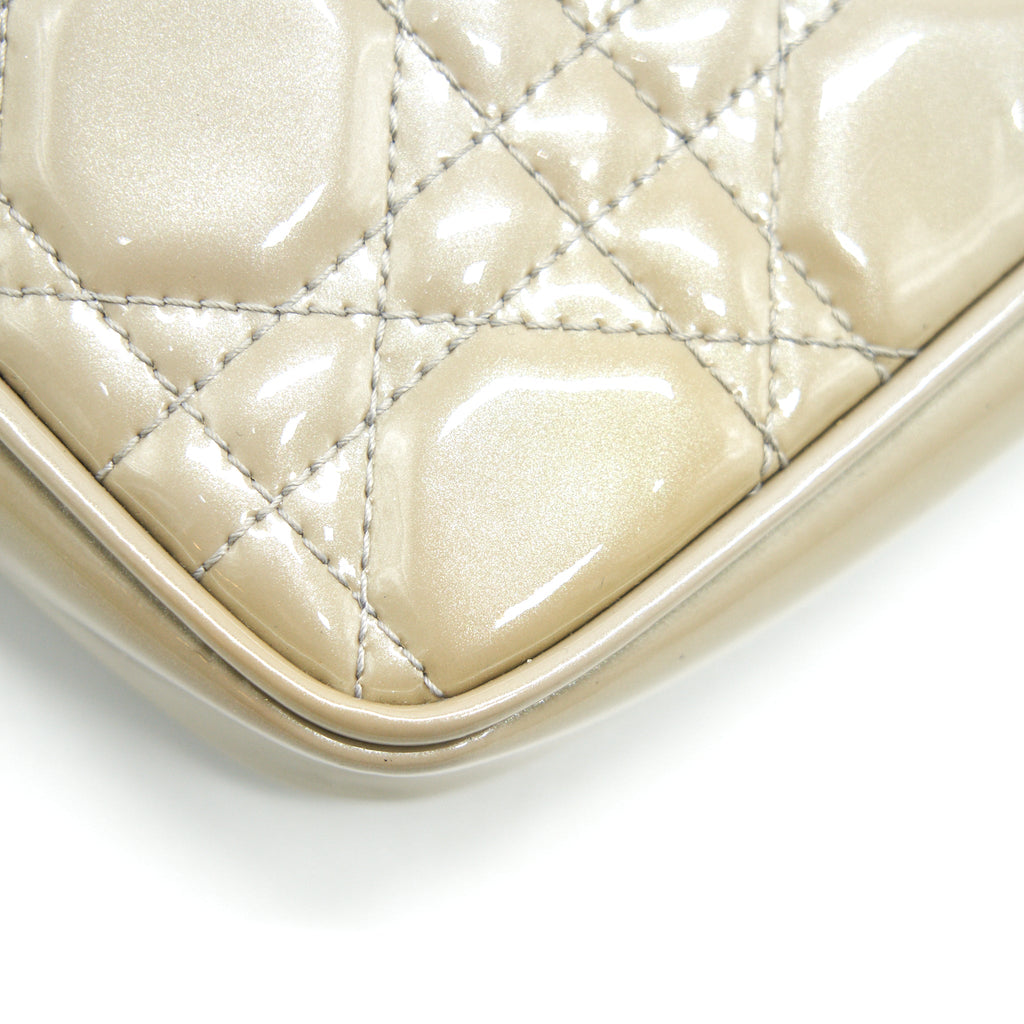 DIOR PATENT LEATHER WALLET ON CHAIN LIGHT GREY