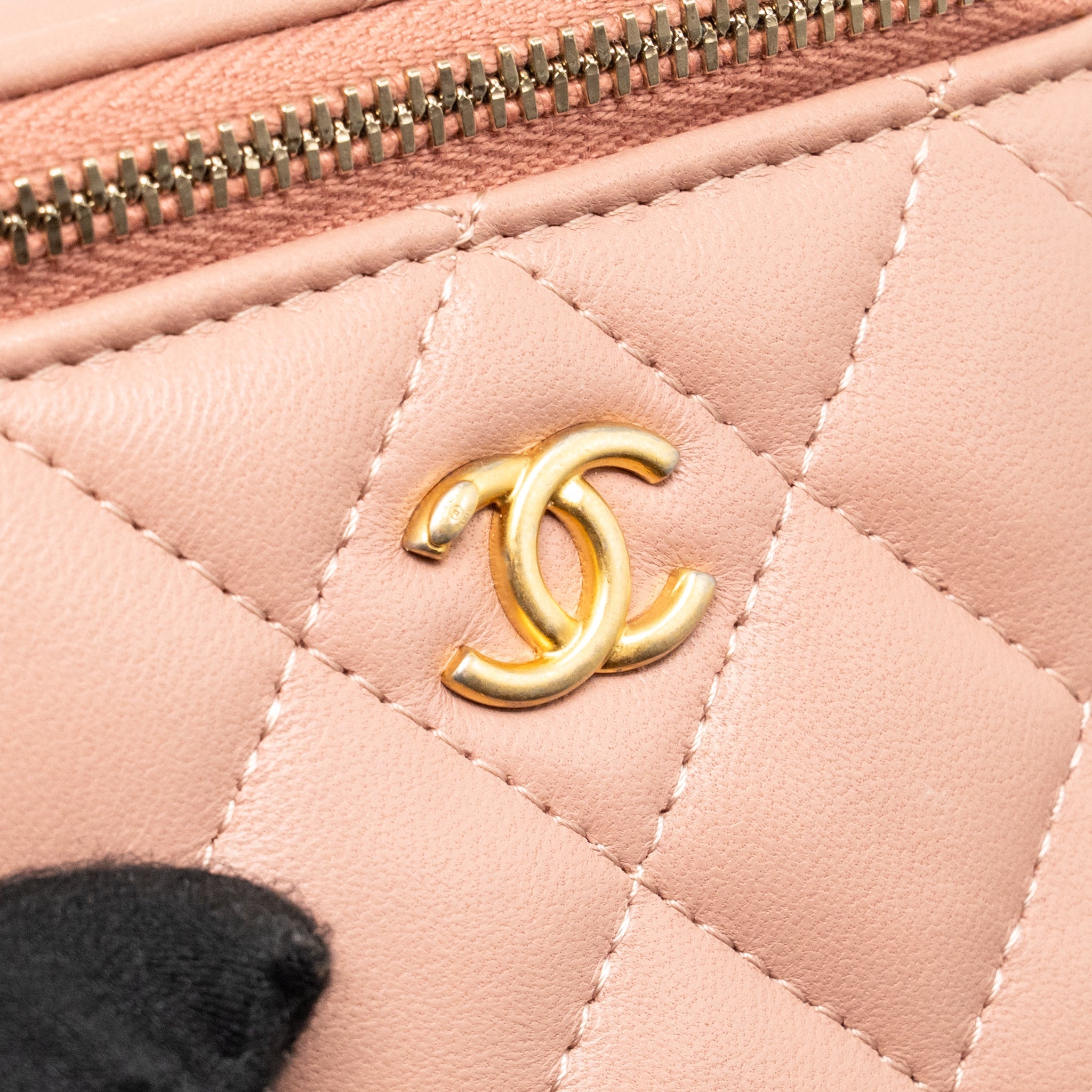 CHANEL PEARL CRUSH MINI VANITY WITH CHAIN LAMBSKIN PINK GHW