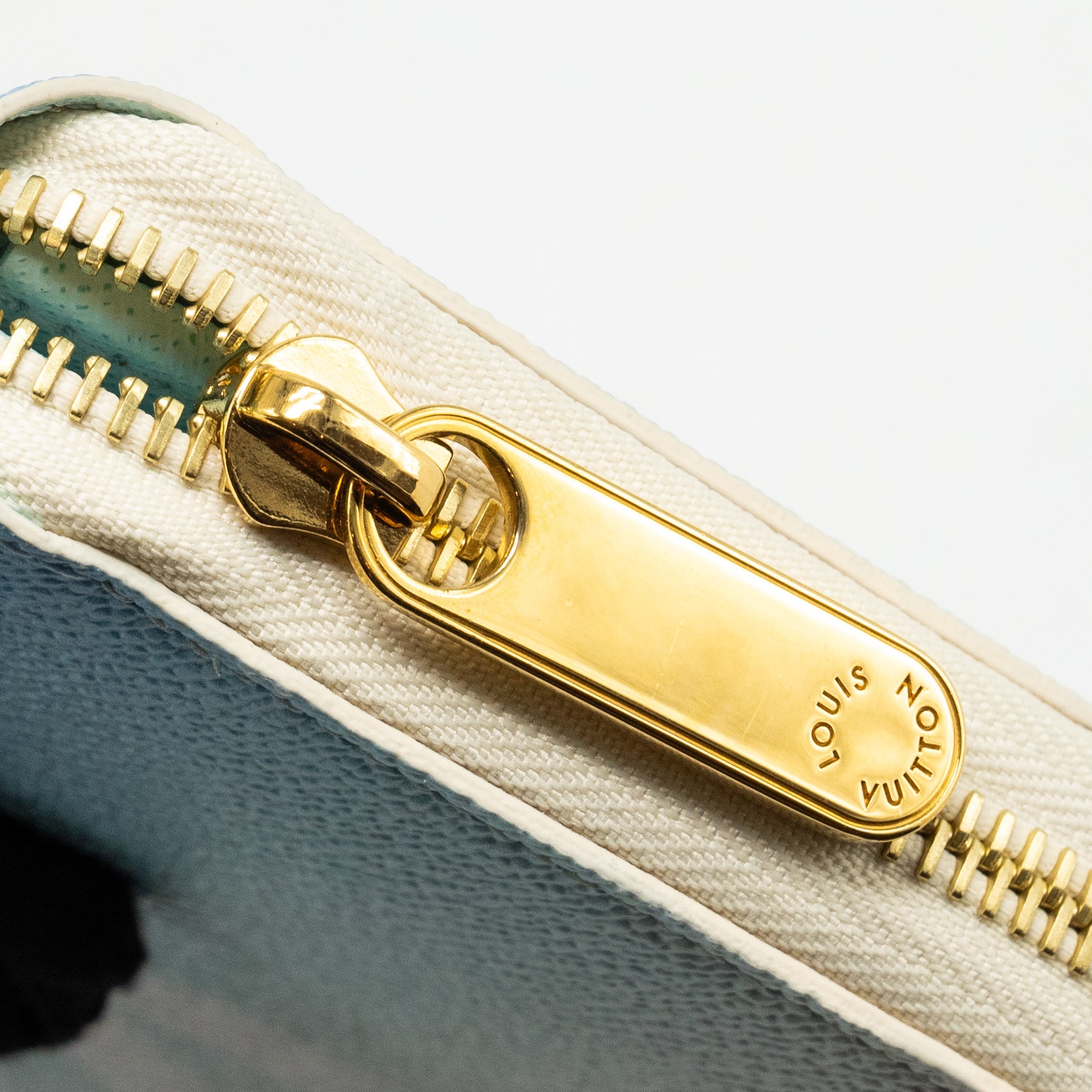 LOUIS VUITTON MONOGRAM GIANT BY THE POOL ZIP WALLET MULTICOLOUR BLUE GHW