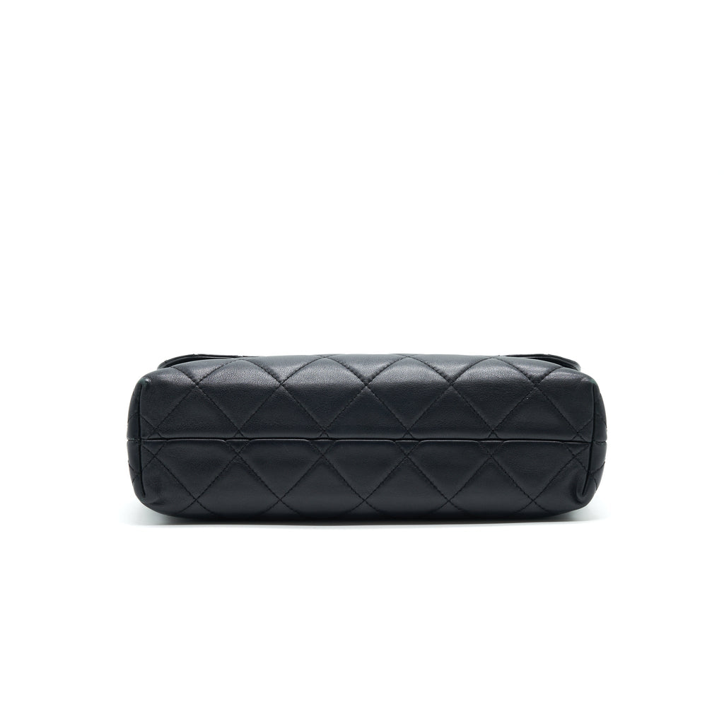CHANEL FLAP BAG WITH CHAIN LARGE BLACK SHW