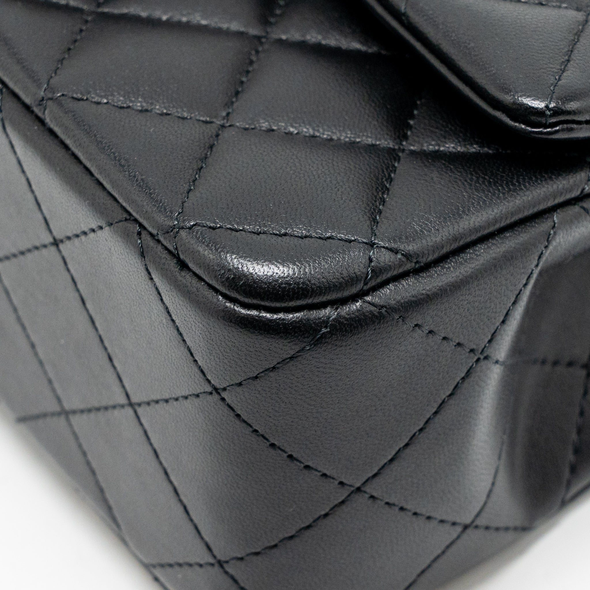 CHANEL TOP HANDLE MINI RECTANGULAR WITH DETAILED CHARM LAMBSKIN BLACK LGHW (MICROCHIP)