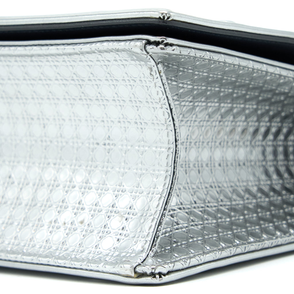 DIOR MEDIUM DIORMA BAG IN METALLIC SILVER SHW