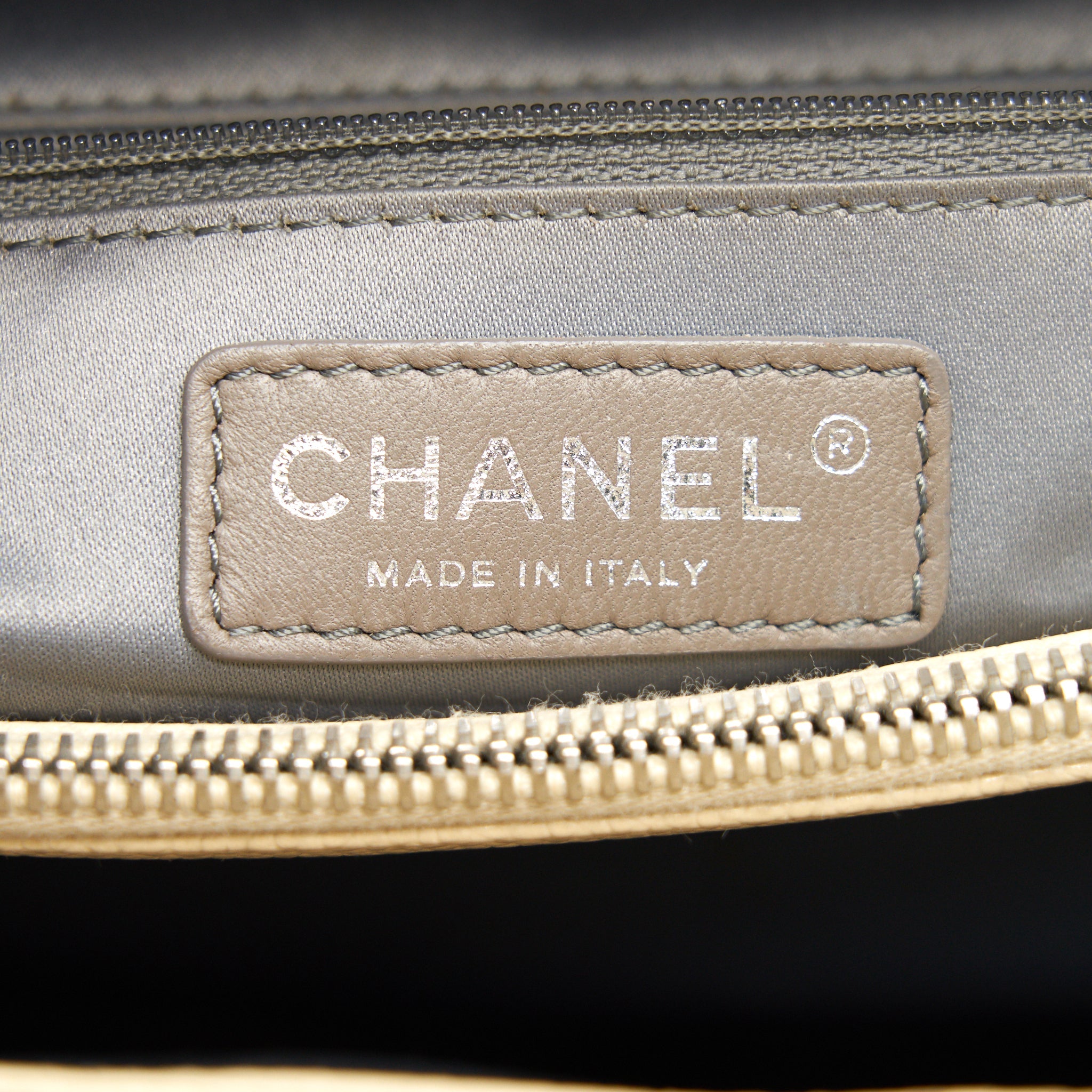 CHANEL GRANT SHOPPING TOTE BAG XL GST CREAM CAVIAR SHW
