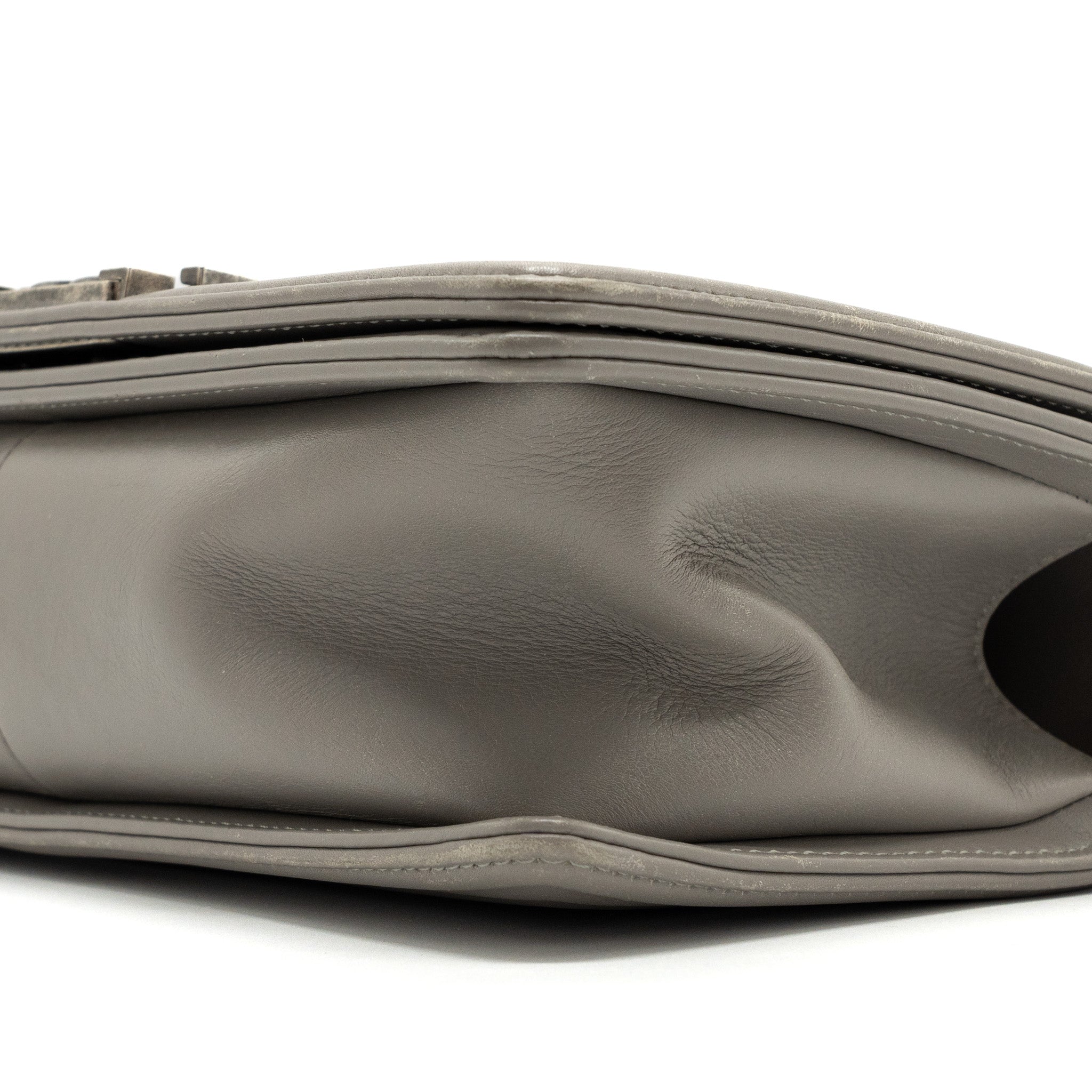 CHANEL MEDIUM BOY BAG CALFSKIN GREY RUTHENIUM SILVER HARDWARE