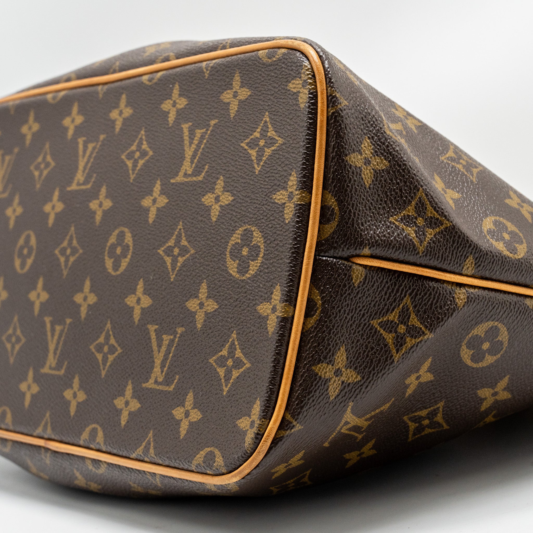 LOUIS VUITTON PALERMO PM MONOGRAM CANVAS GHW