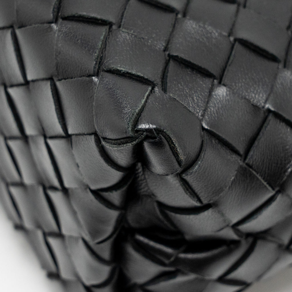BOTTEGA VENETA SMALL ANDIAMO BAG LAMBSKIN BLACK GHW
