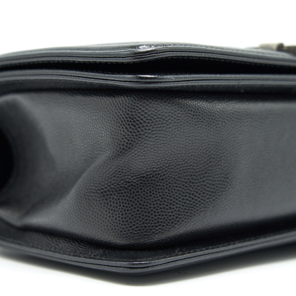 CHANEL MEDIUM BOY CHANEL BAG CAVIAR BLACK RUTHENIUM HARDWARE
