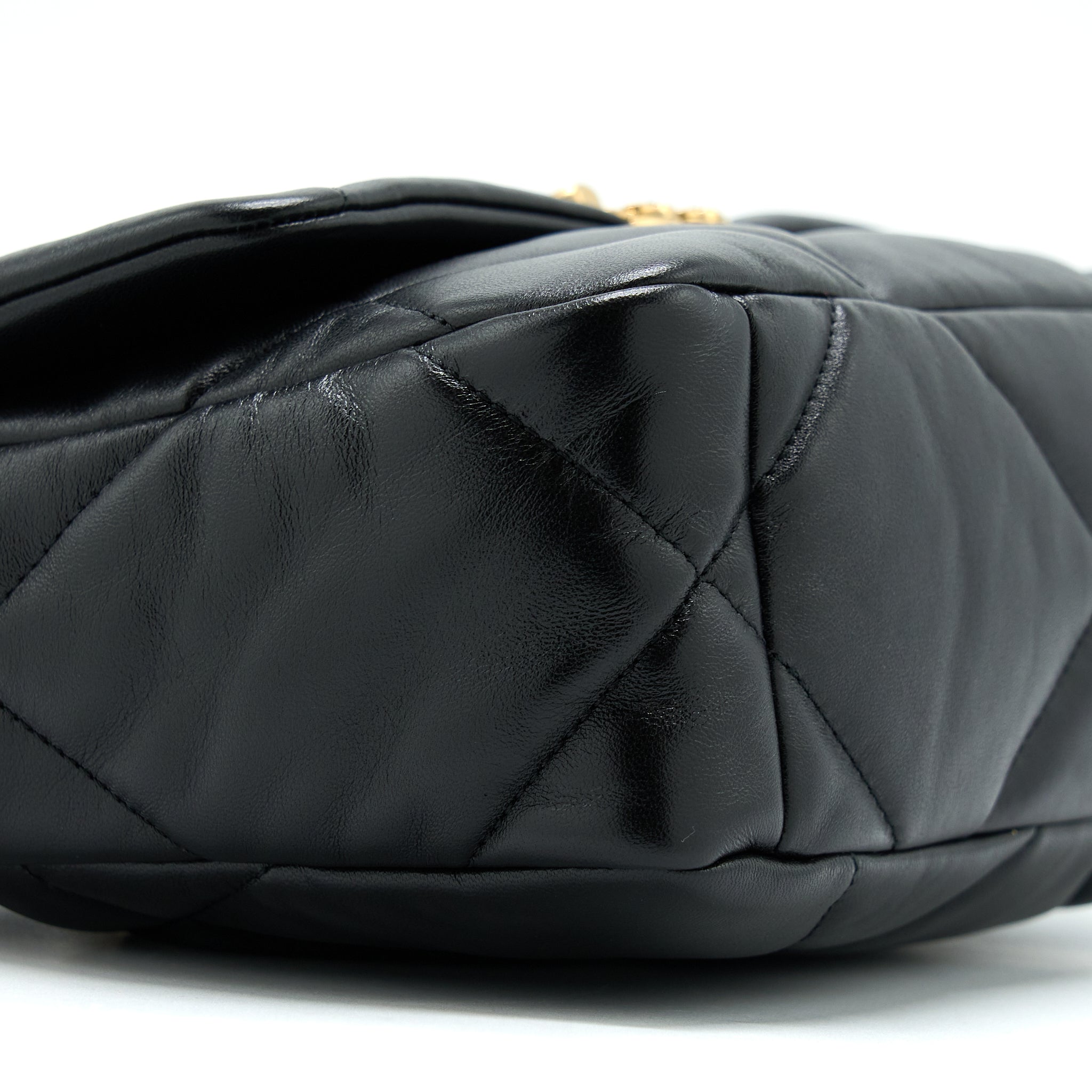 CHANEL SMALL 19 BAG LAMBSKIN BLACK MULTICOLOUR HARDWARE (MICROCHIP)