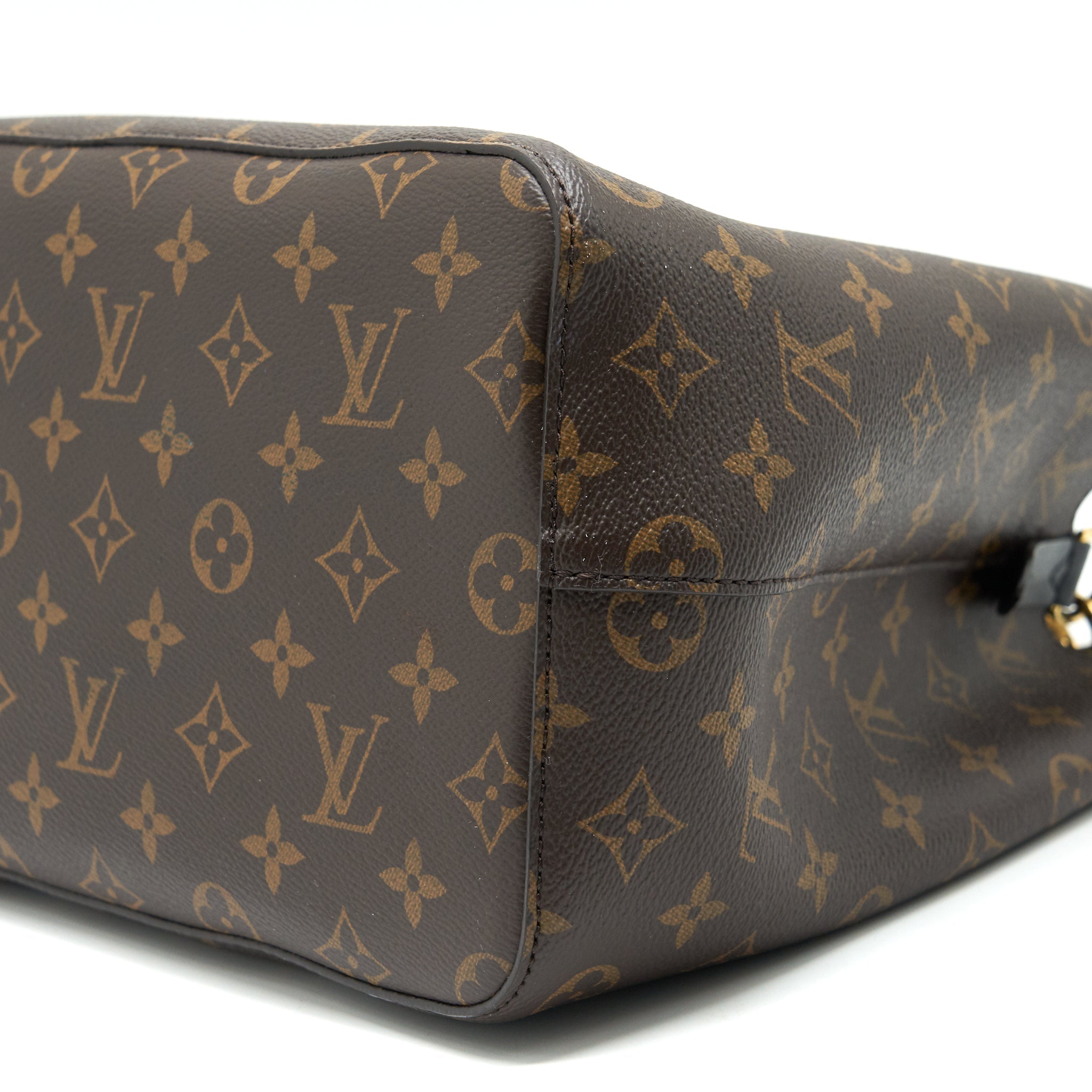 LOUIS VUITTON NEO NOE MONOGRAM