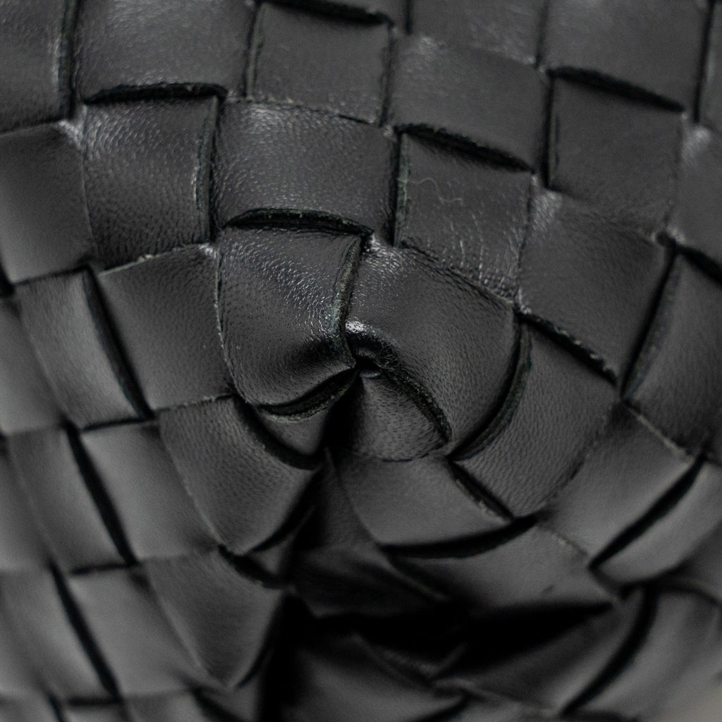 BOTTEGA VENETA SMALL ANDIAMO BAG LAMBSKIN BLACK GHW
