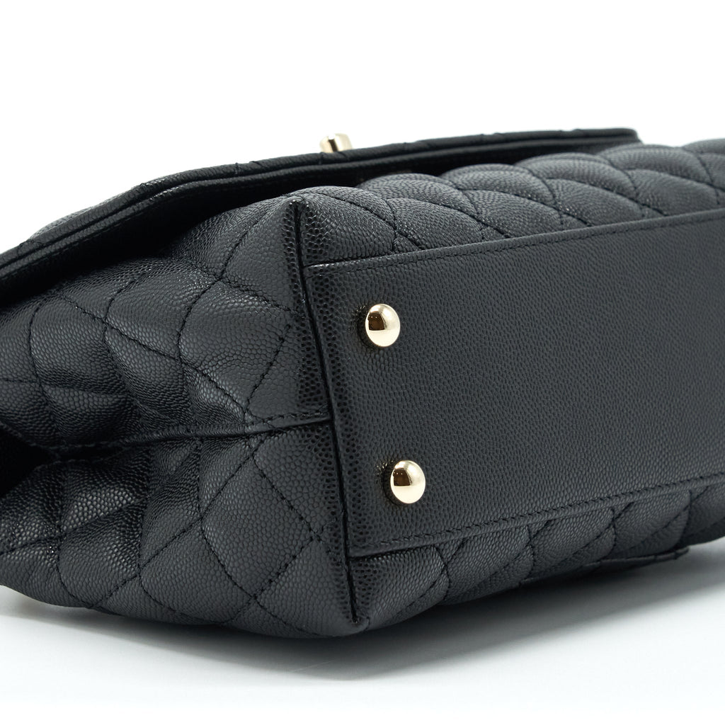 CHANEL 22P SMALL COCO HANDLE CAVIAR BLACK LGHW (MICROCHIP)