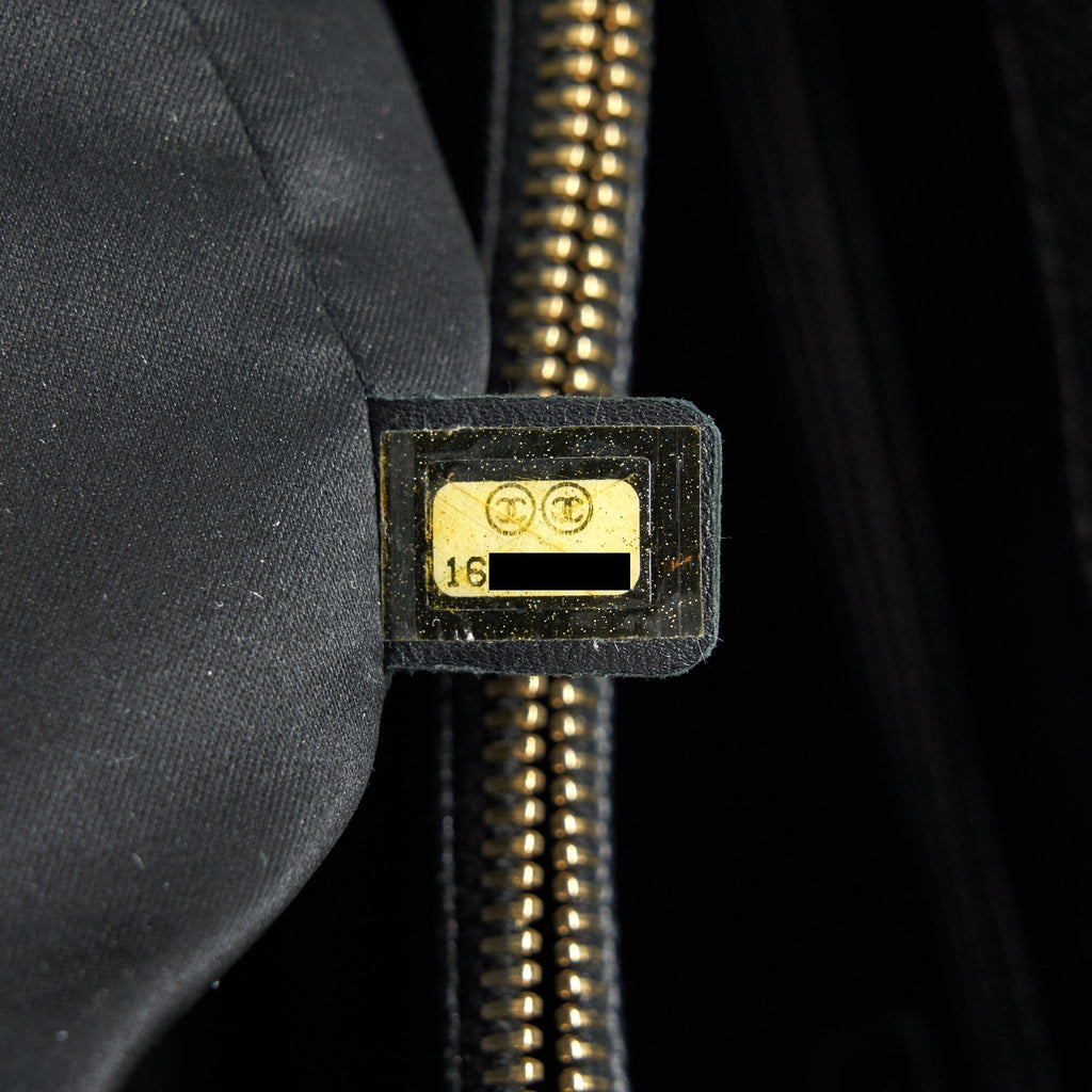 CHANEL GRAND SHOPPING TOTE CAVIAR GHW